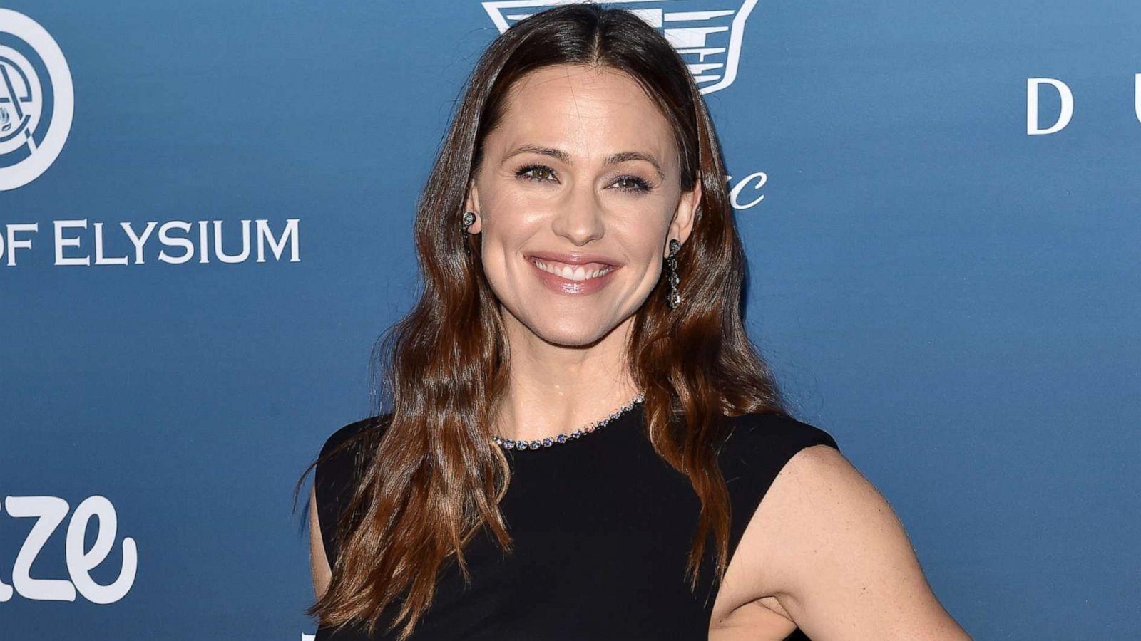 Jennifer Garner is the covergirl of People magazine's 2019 Beautiful