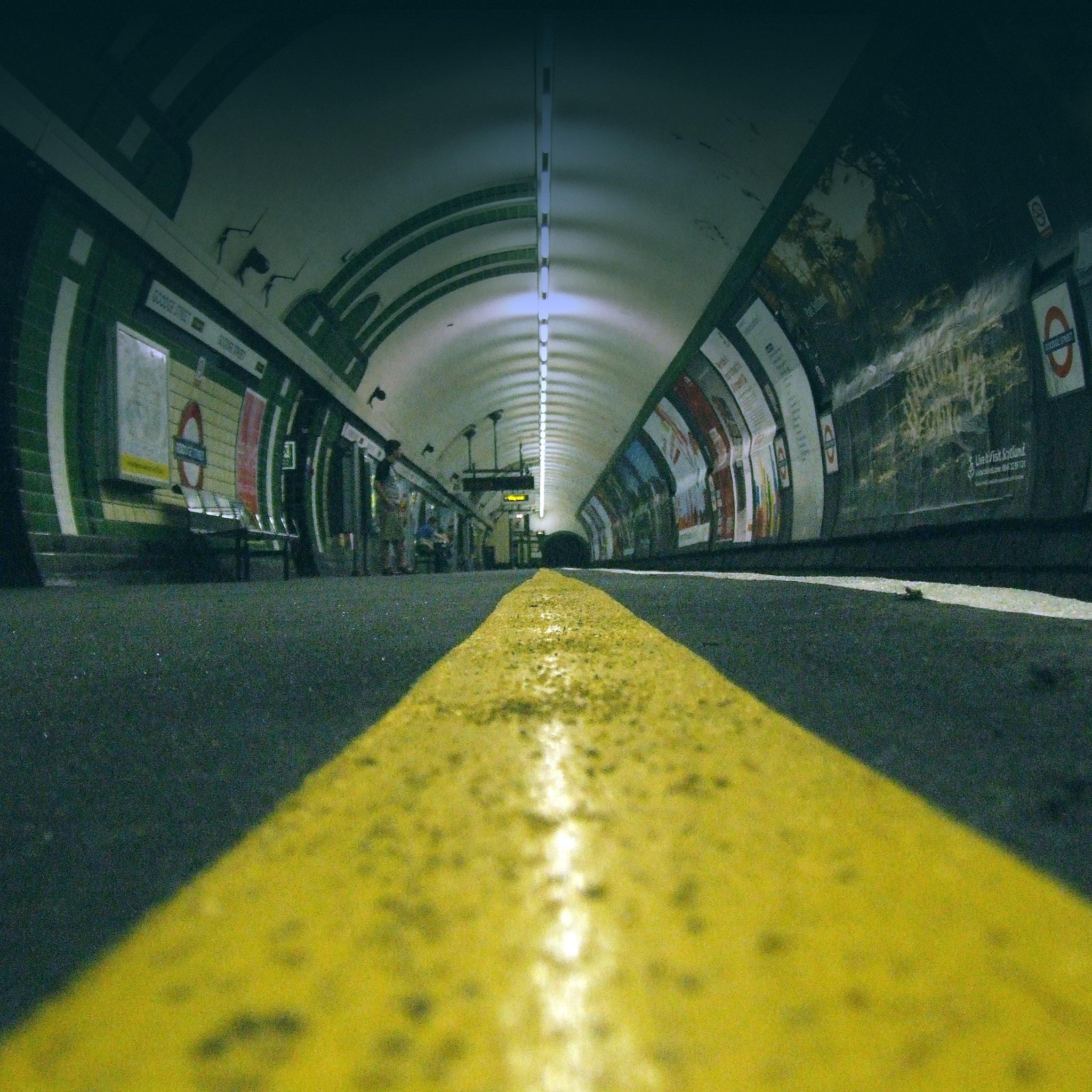 FREEIOS7. London Underground Floor HD IPhone IPad Wallpaper