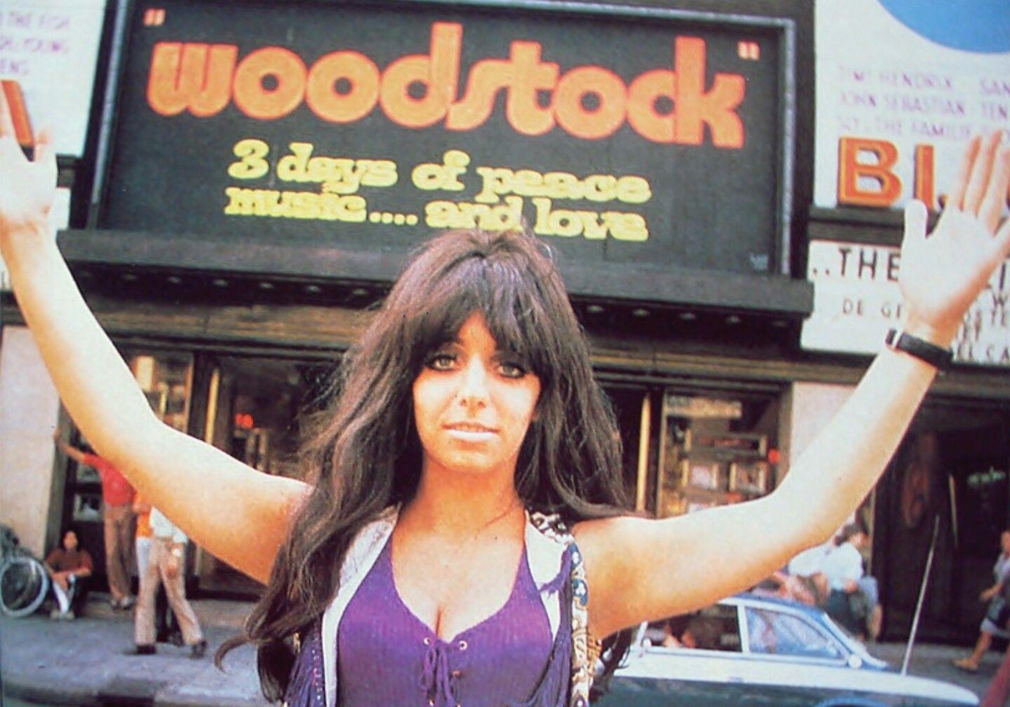 Mariska and a woodstock billboard!s and 70s vibes. Mariska