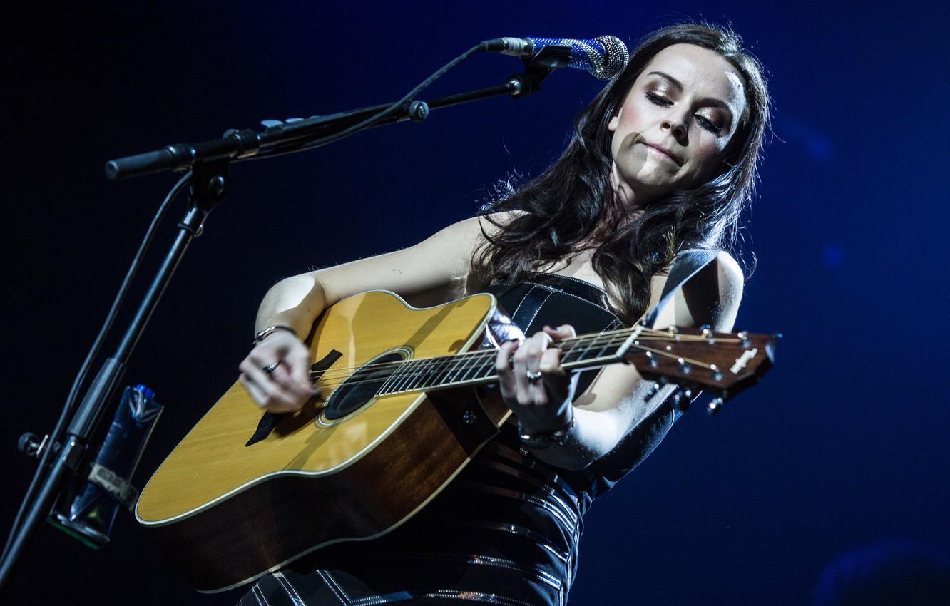 Wallpaper guitar, musician, Amy Macdonald, vocals, solo performer