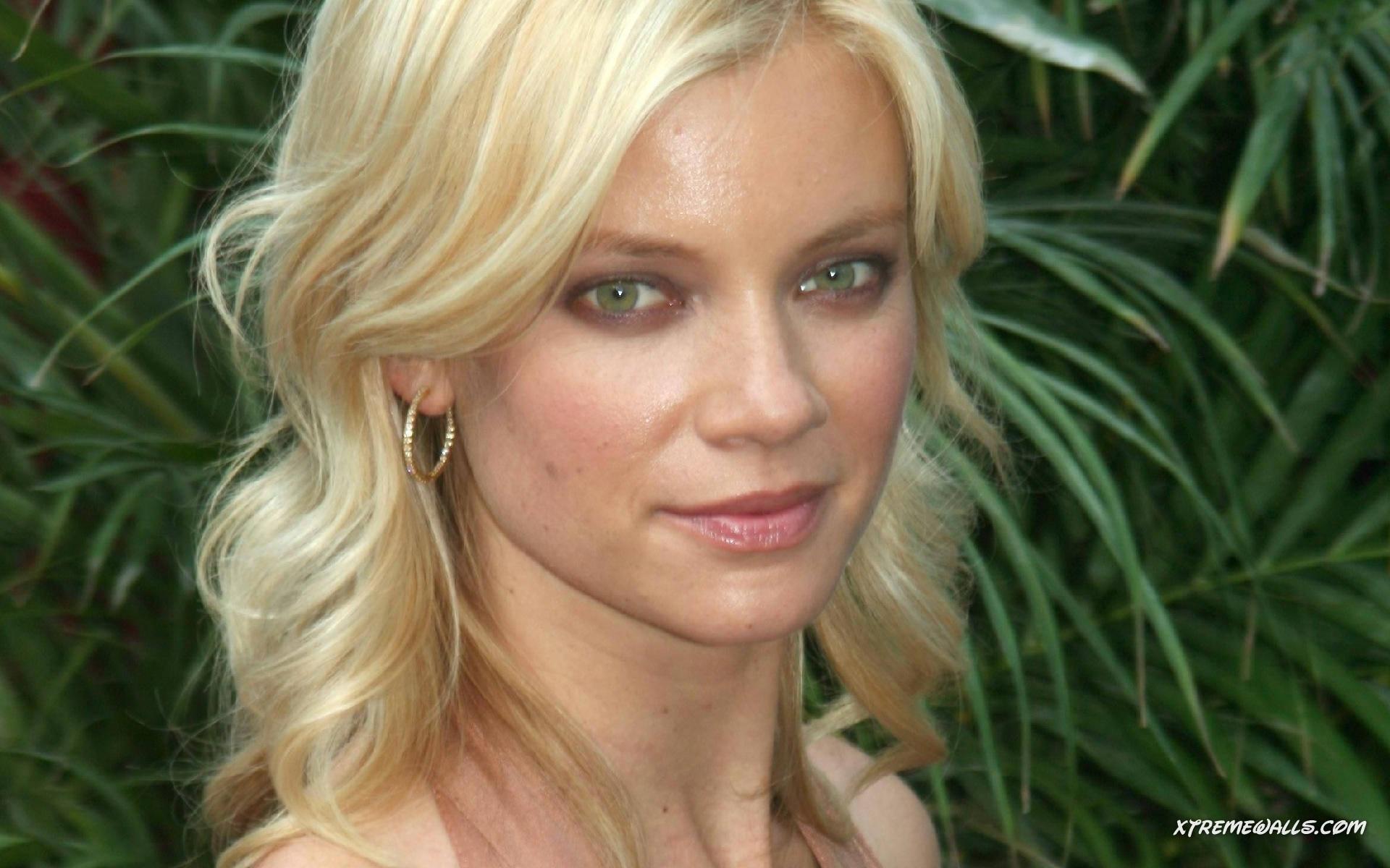 Amy Smart Wallpaper HD