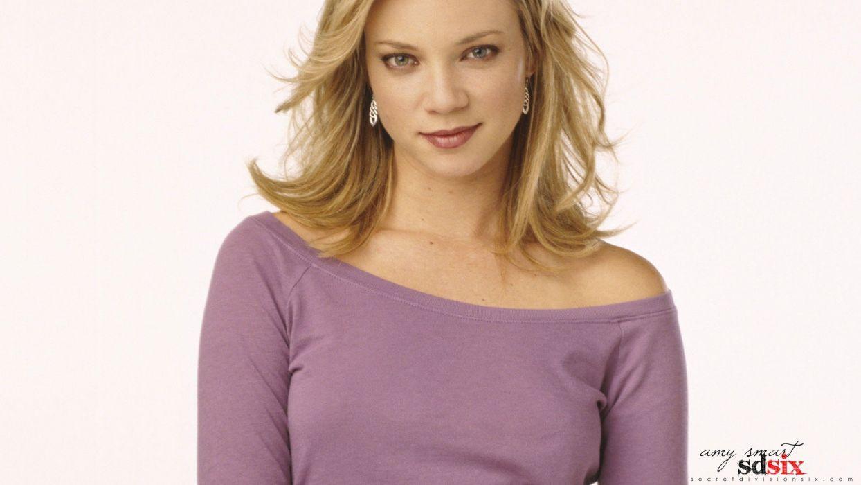 Blondes women models Amy Smart faces white background wallpaper