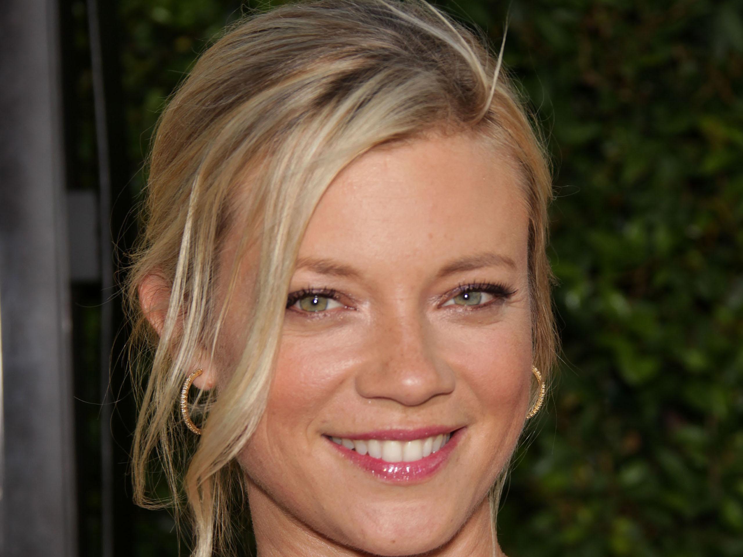 Amy Smart Smile HD Wallpapers.