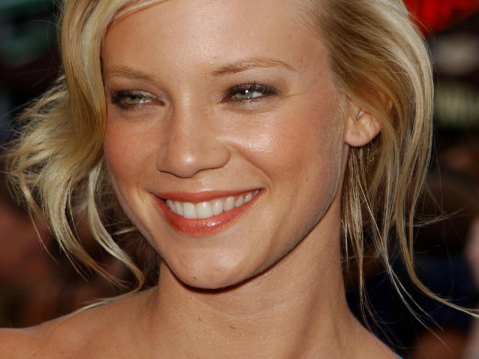 Amy Smart Wallpapers - Wallpaper Cave