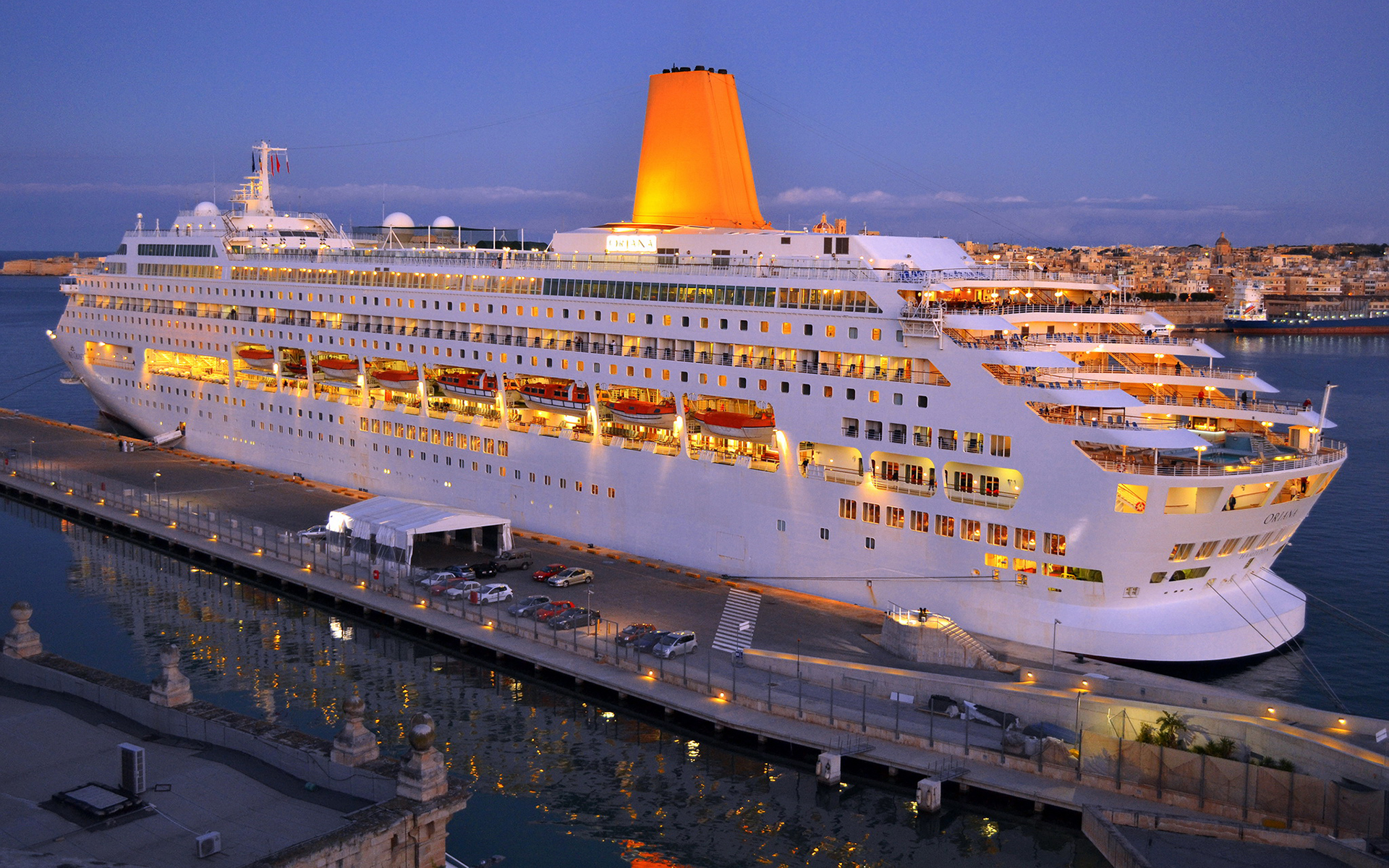 Cruise ship oriana