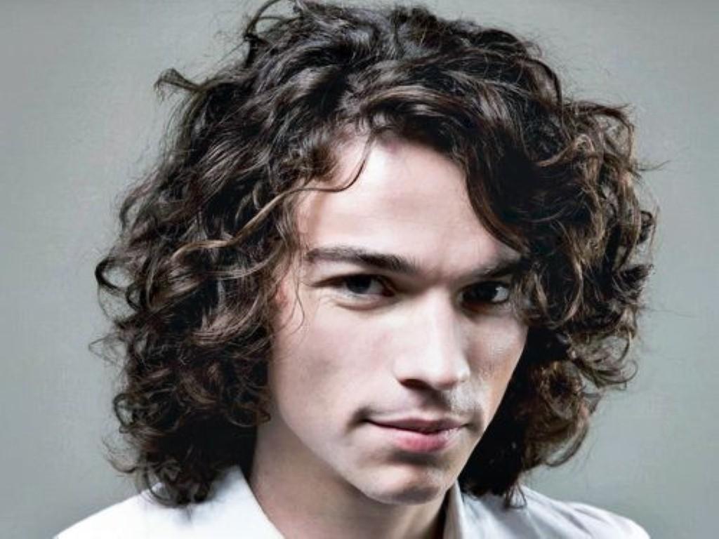 Great Hairstyles for Curly & Wavy Haired Men
