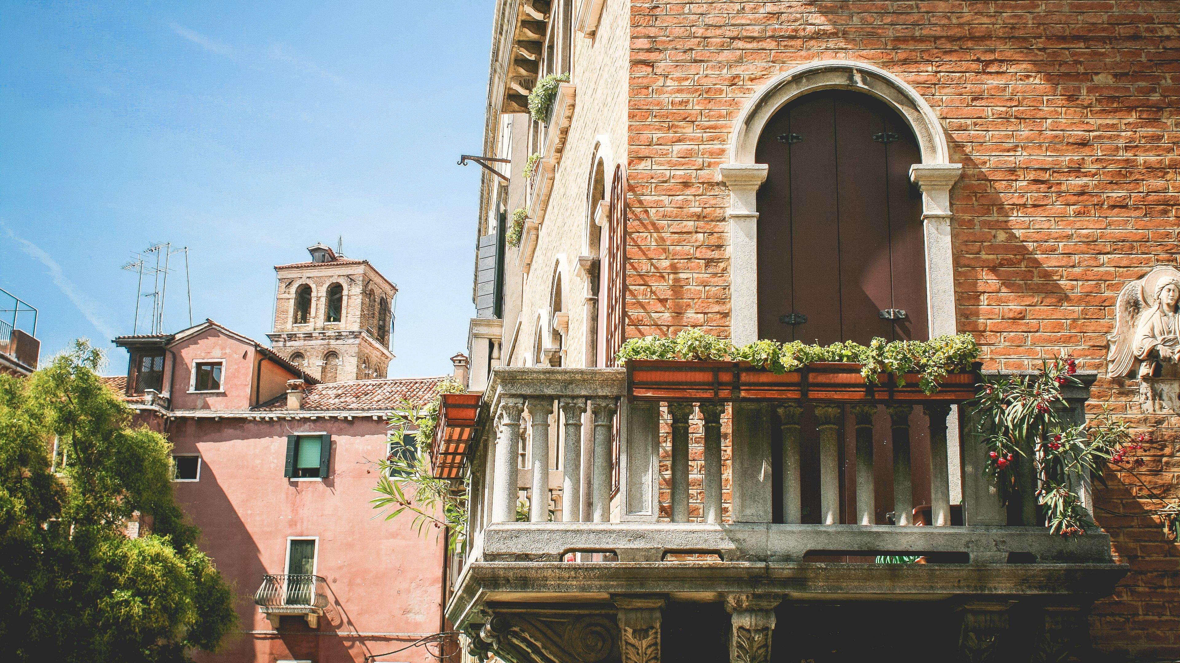 Group of Italian Summer Wallpaper