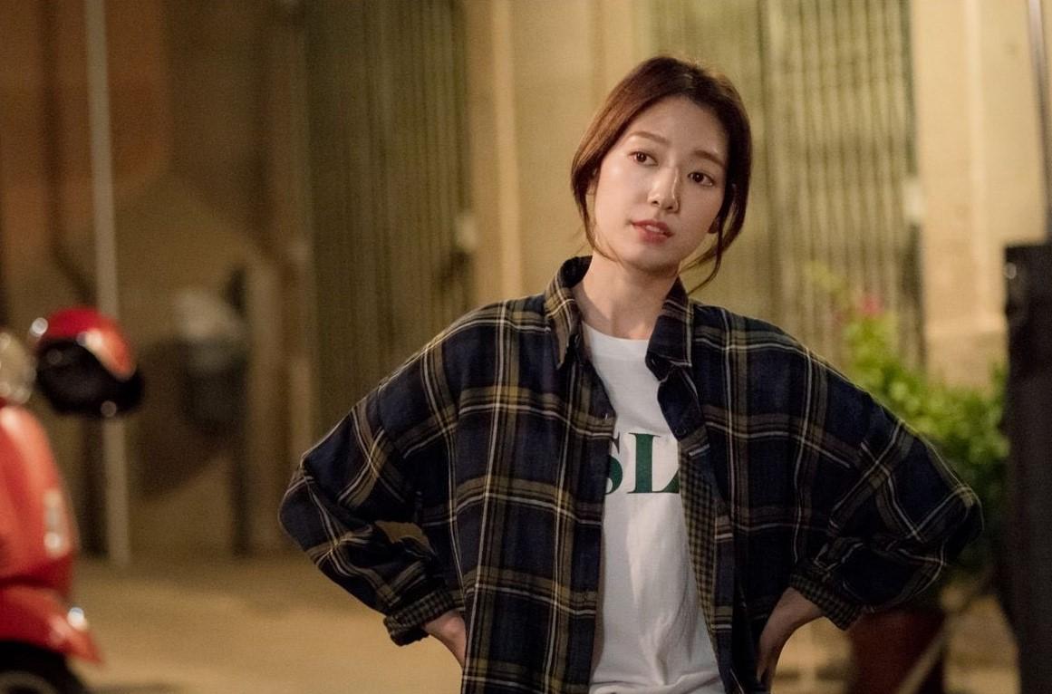 Park ShinHye First Still Cut For Highly Awaited “Memories Of