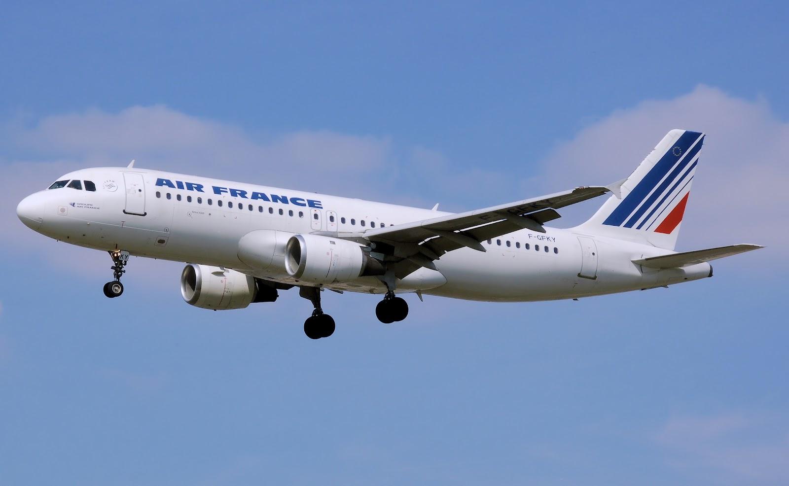 Air France With Airbus A320 200 Inflight Aircraft Wallpaper 2901