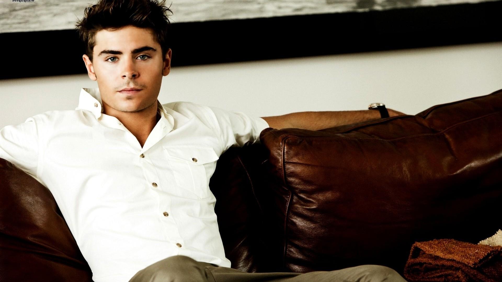 Zac Efron Wallpaper HD / Desktop and Mobile Background