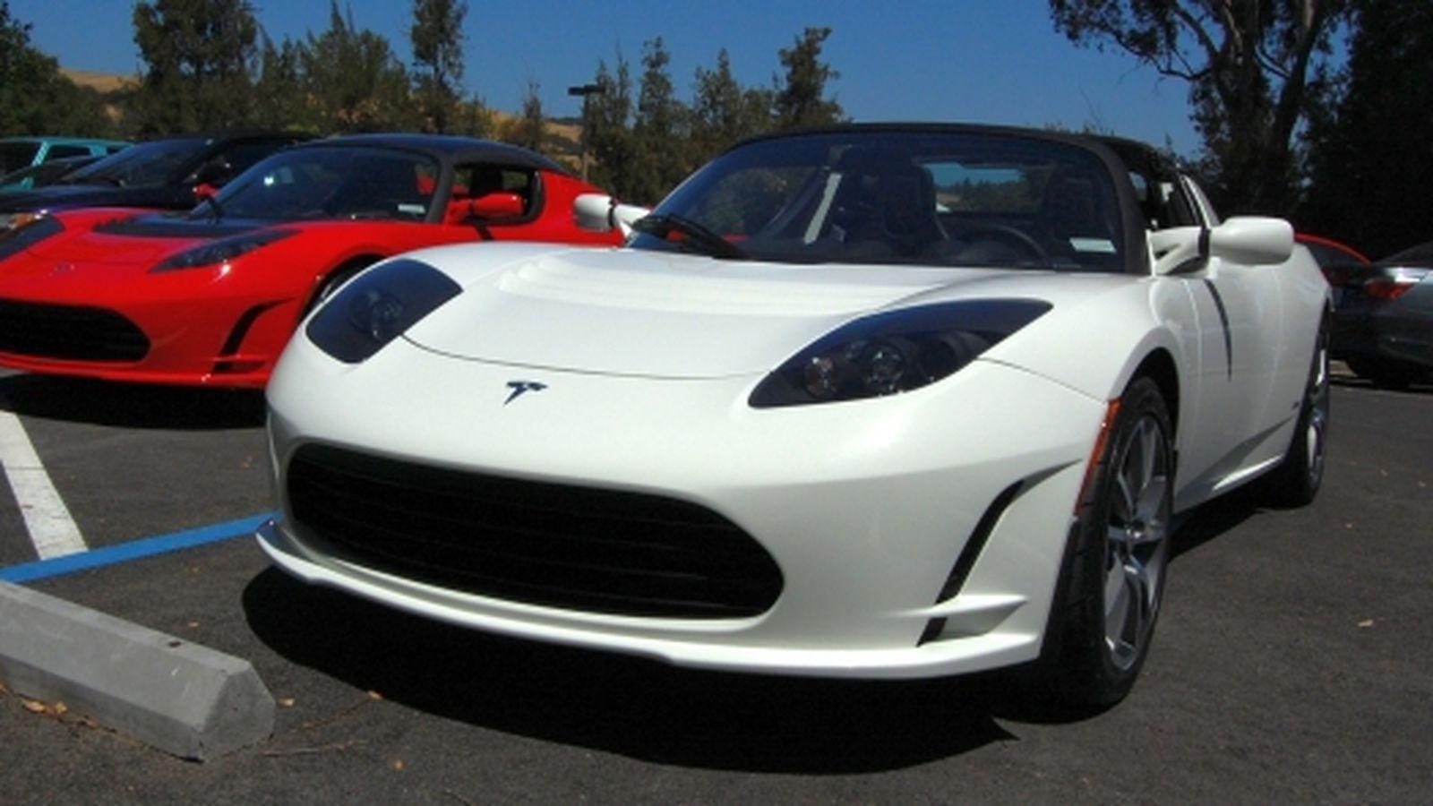 Tesla Roadster gets version 2.5 upgrade