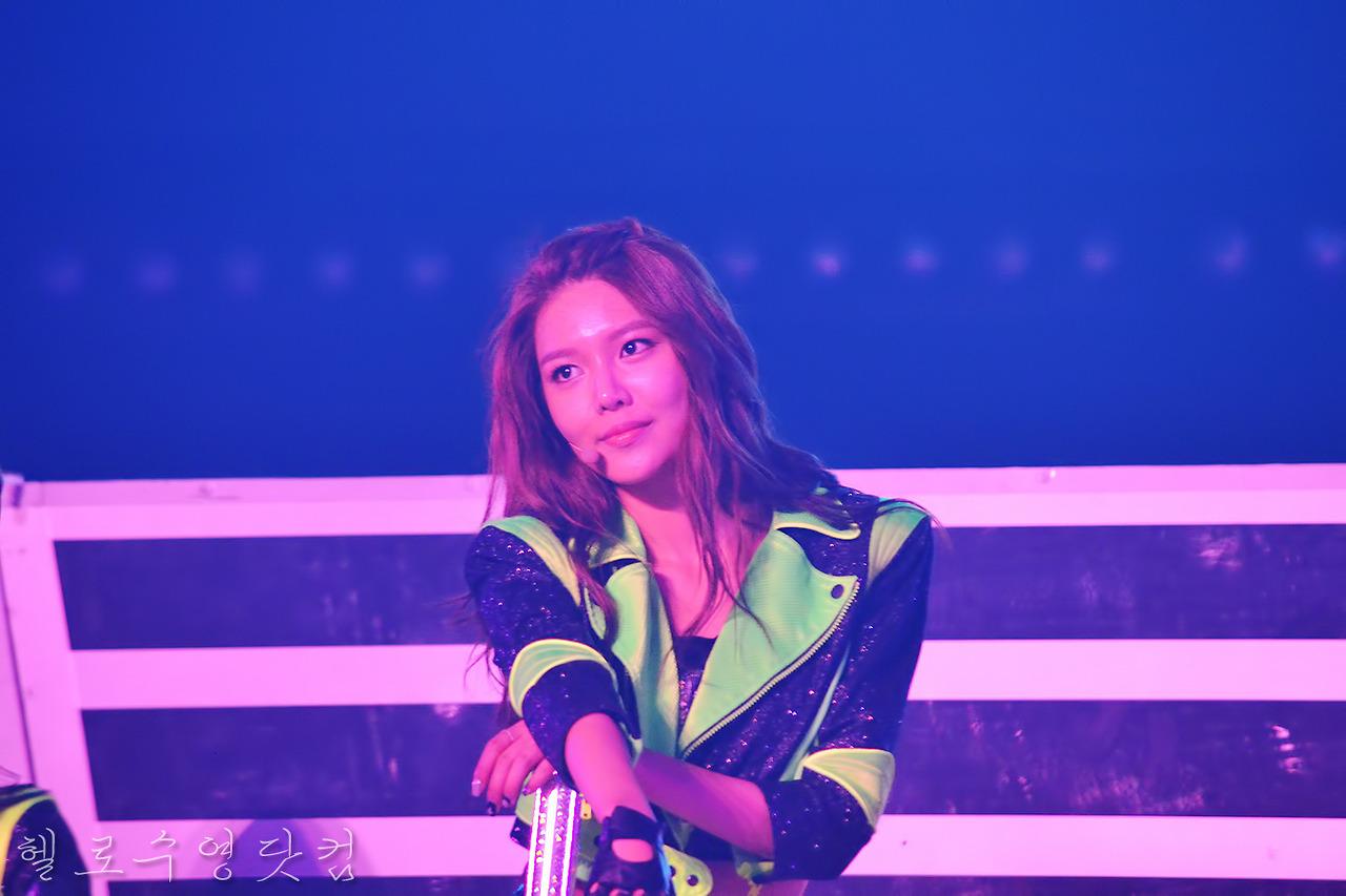 SooYoung image Sooyoung Concert 130914 HD wallpaper and background