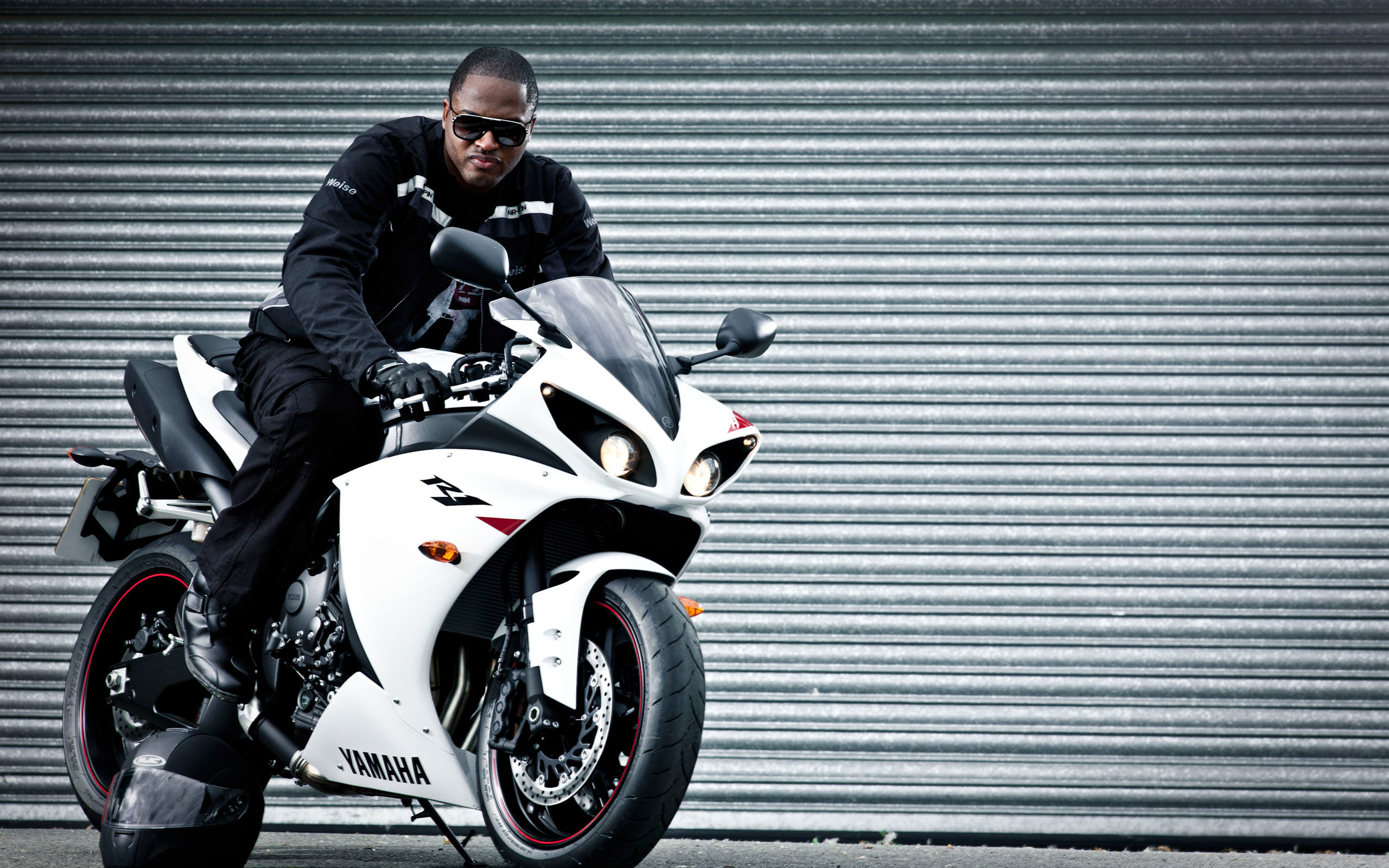 Wallpaper taio cruz, motorcycle, singer, rapper, yamaha desktop