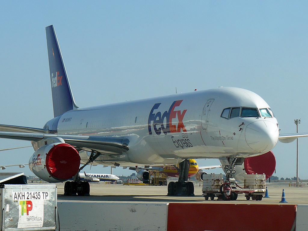 Boeing 757 200 (FedEx Express)
