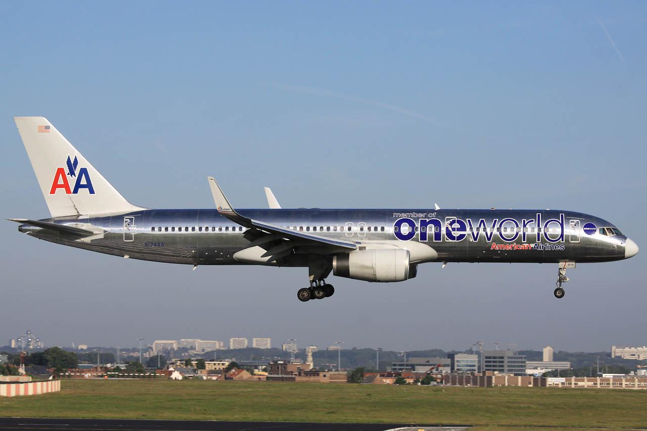 Boeing 757 200 American Airlines Member Of One World Aircraft