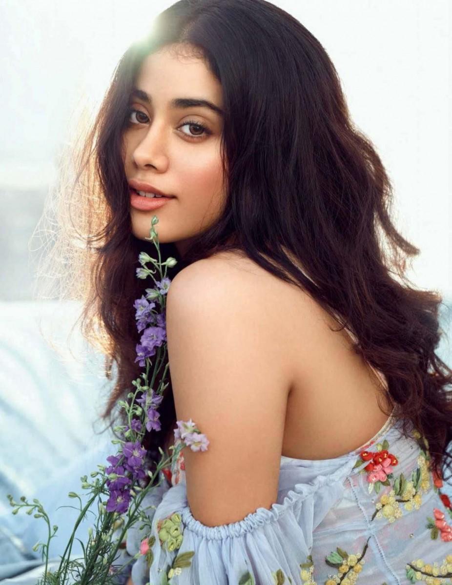 Janhvi Kapoor Wallpapers Wallpaper Cave Amazing lovely background, you can choose any photo and set as your home screen in a click away. janhvi kapoor wallpapers wallpaper cave