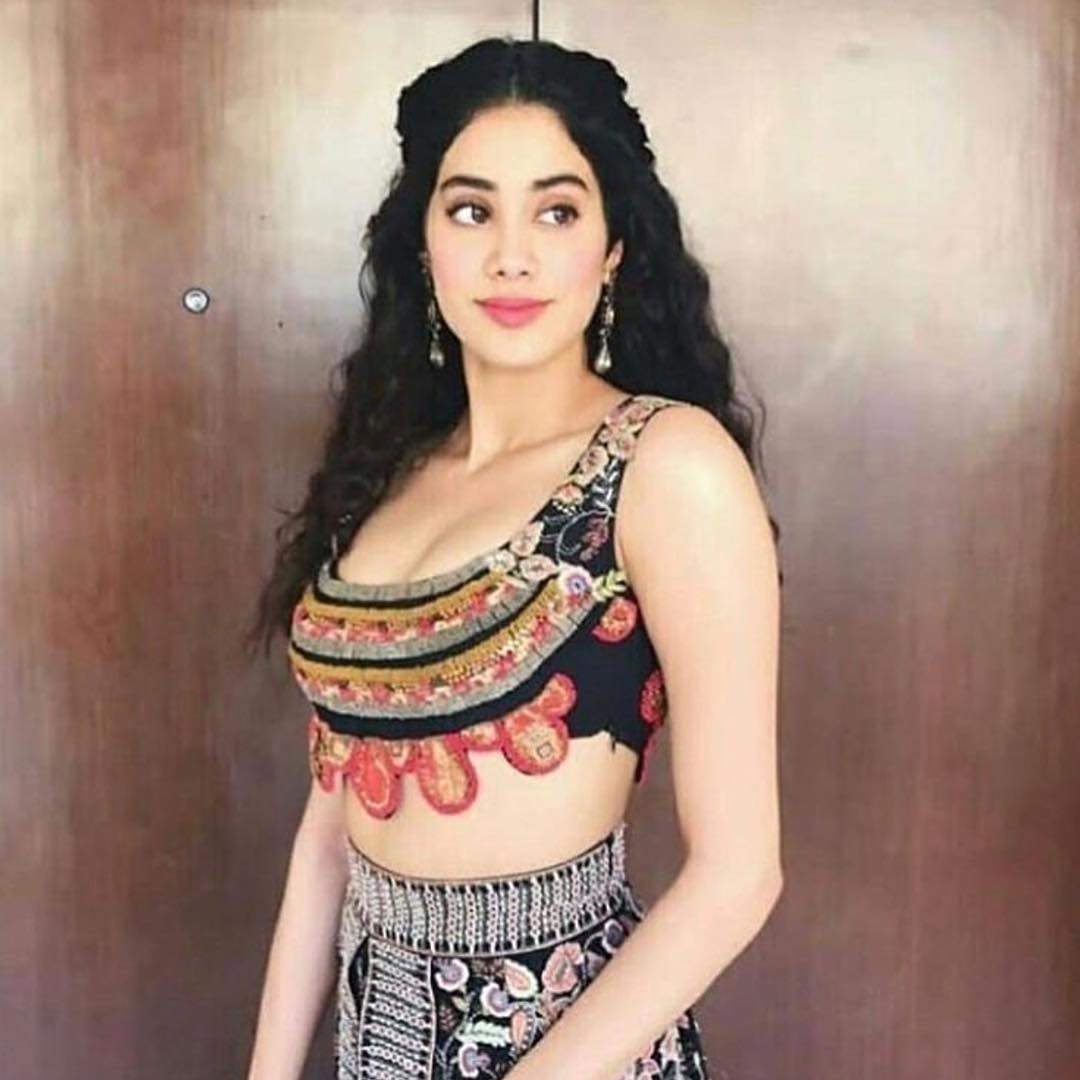 Bollywood Actress Jhanvi kapoor Photo and Movie News