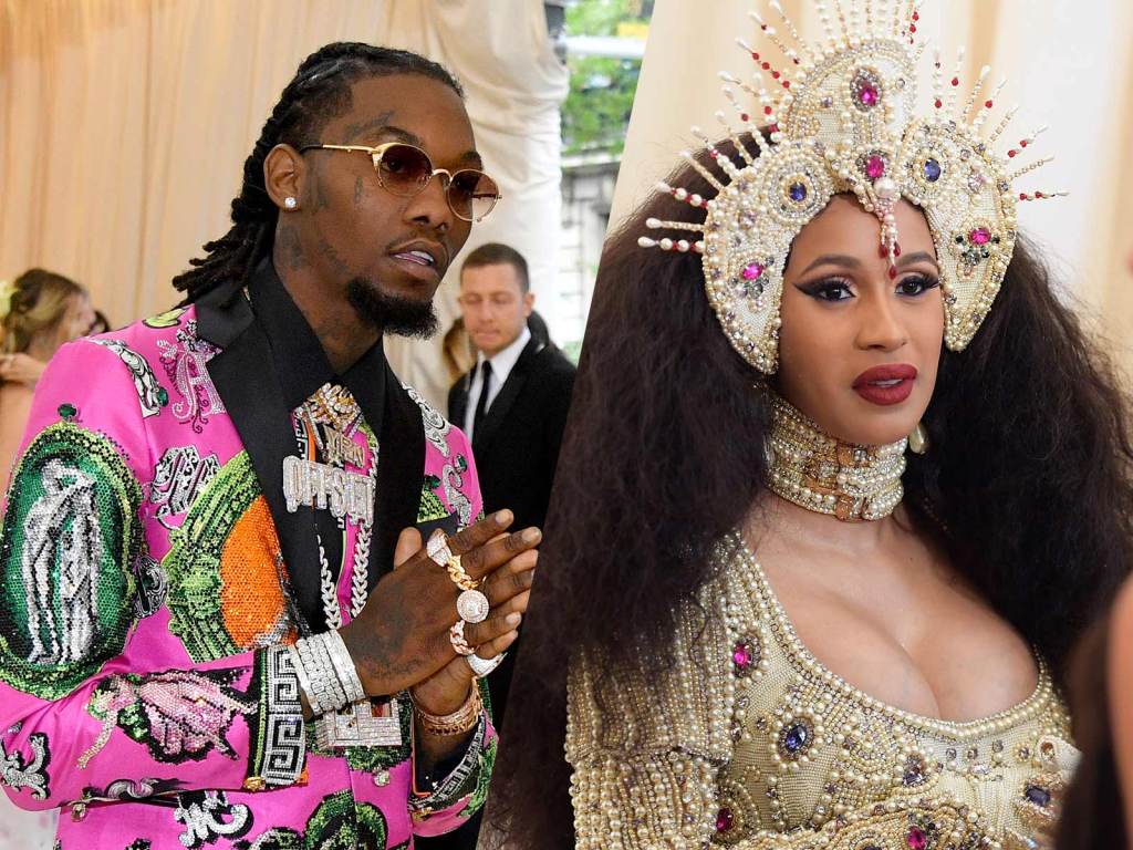 Cardi B's Pals Think She Still Has Feelings For Offset But Wants Him