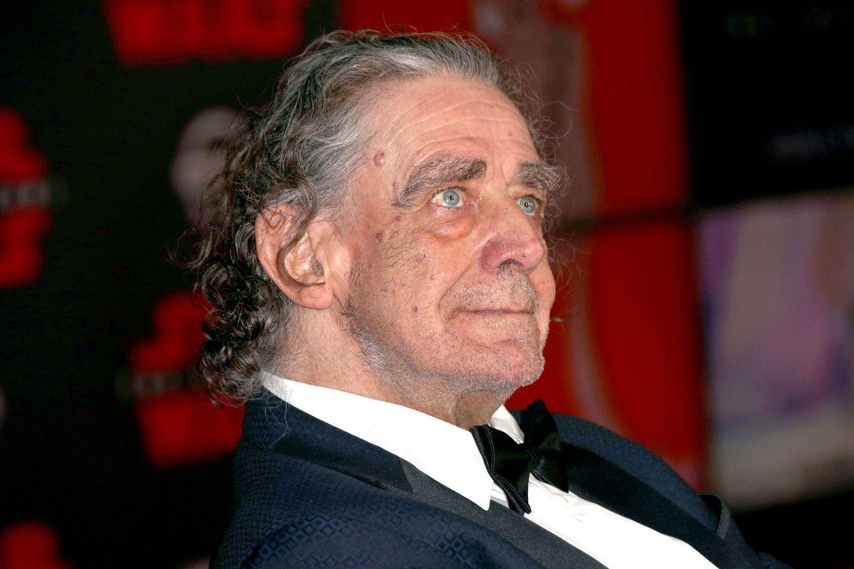 Star Wars' Chewbacca actor, Peter Mayhew, dies at age 74
