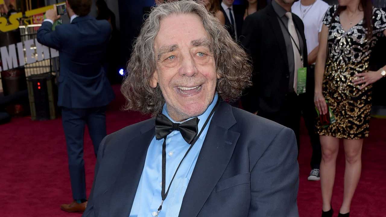 Star Wars' Actor Peter Mayhew, Who Played Chewbacca, Dead at 74