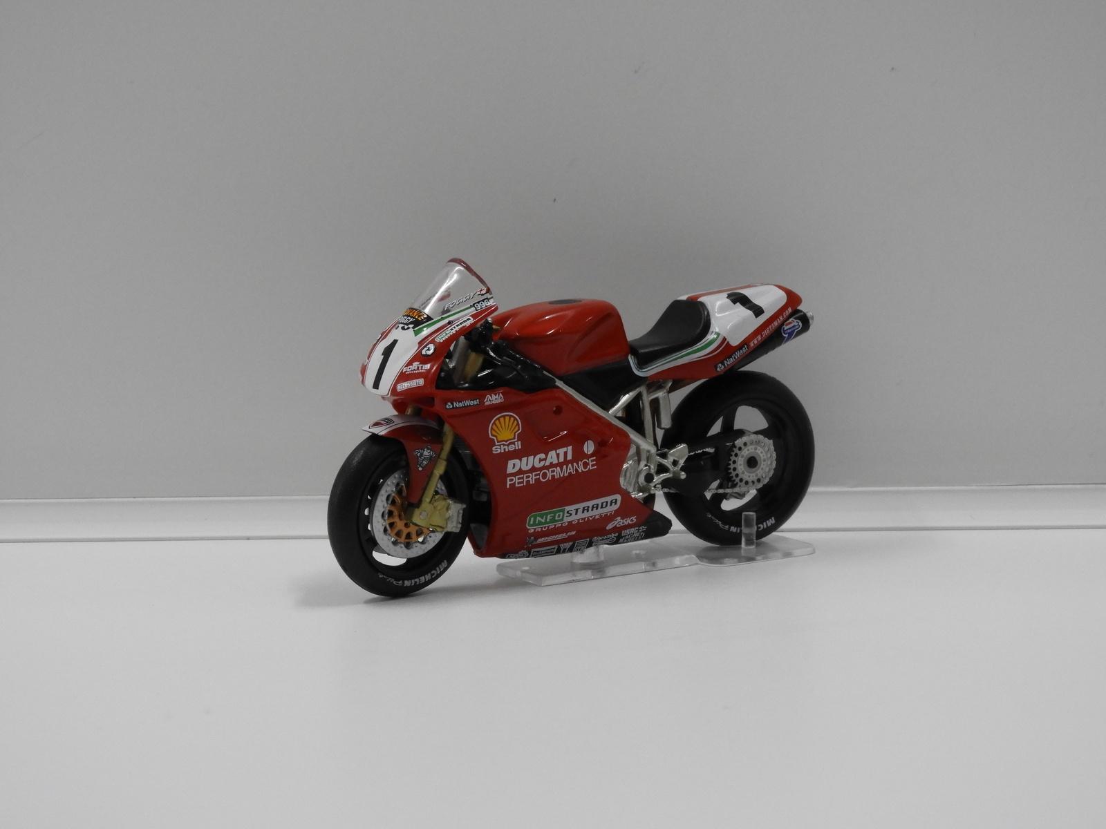 1:24 Ducati 996 (Carl Fogarty) 1999 Unknown Does not apply