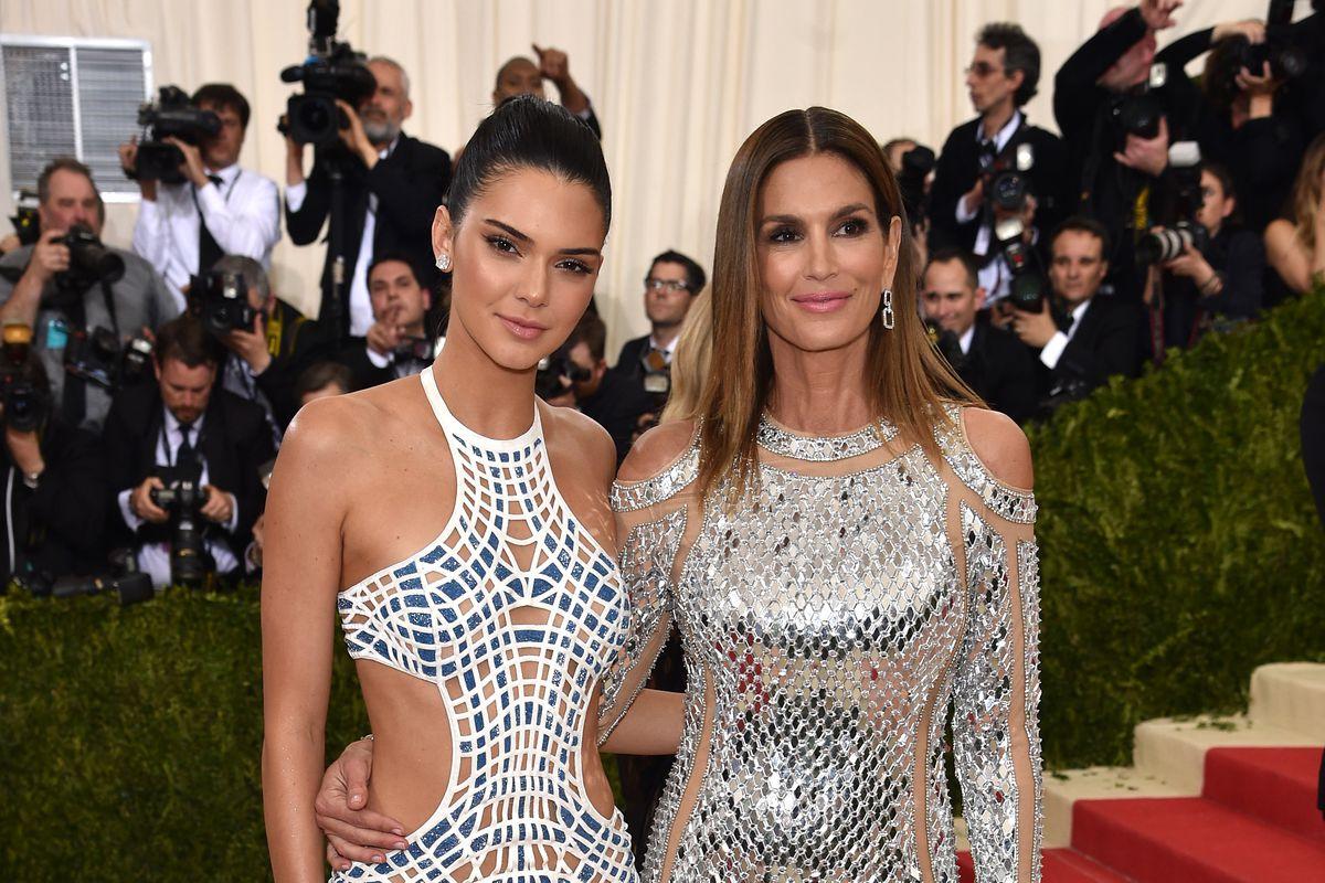 Why Do '90s Supermodels Keep Slamming Kendall Jenner and Gigi Hadid