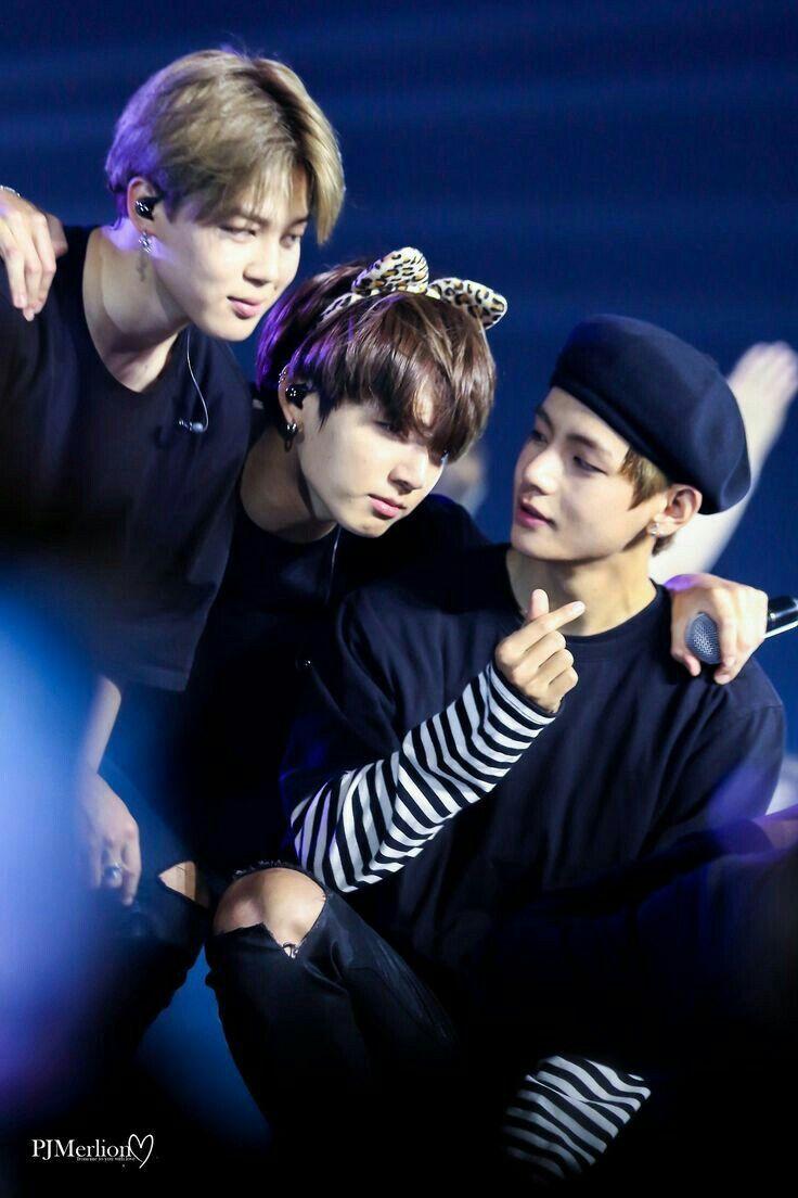 BTS VMinKook Wallpaper❤. BTS. BTS, Bts maknae line, Bts