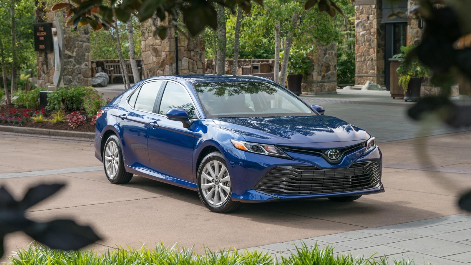 Toyota Camry Pricing, Features, Ratings and Reviews