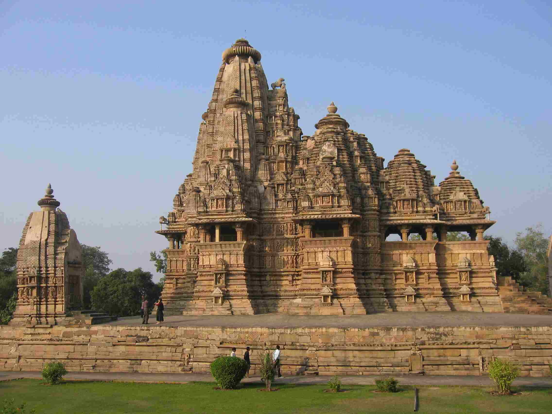 Top Tourist Places in Madhya Pradesh