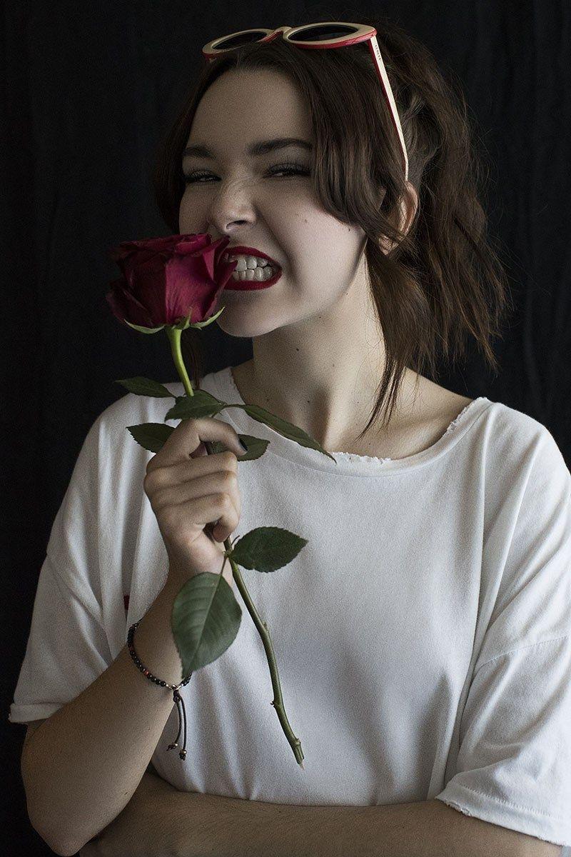 The Regrettes, Lydia Night. Editorial. Night hairstyles, Music