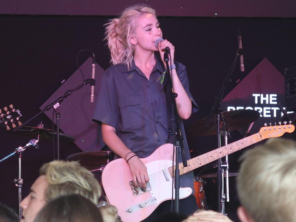 The Regrettes at Lollapalooza 2018 Night, Genessa