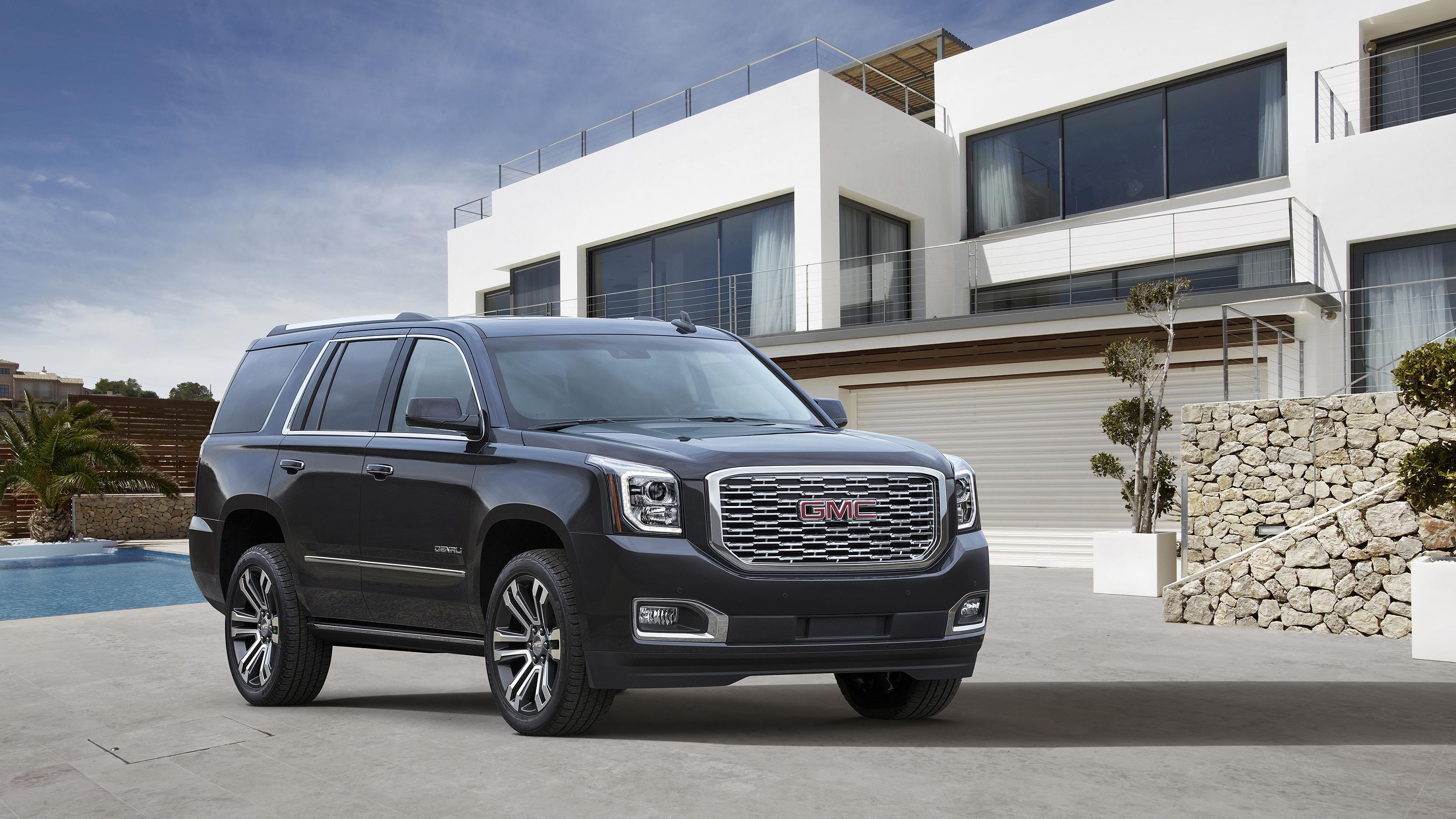 GMC Yukon Denali Gets A New Grille And Two Extra Cogs Picture