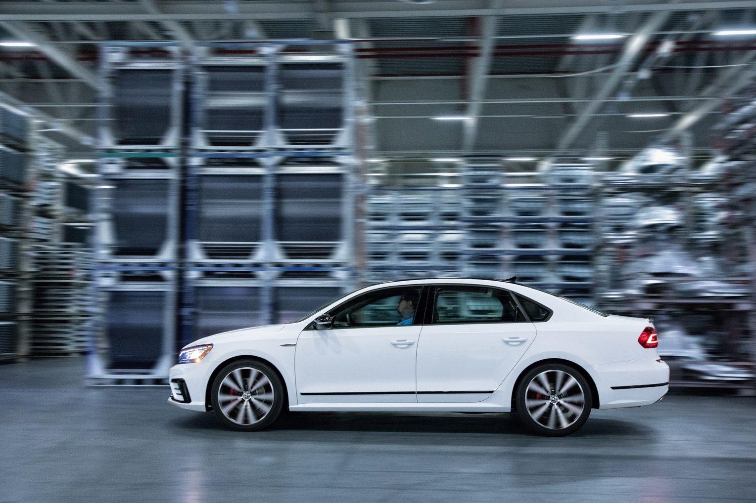 Volkswagen Passat Review, Design, Release Date, Engine and Photo