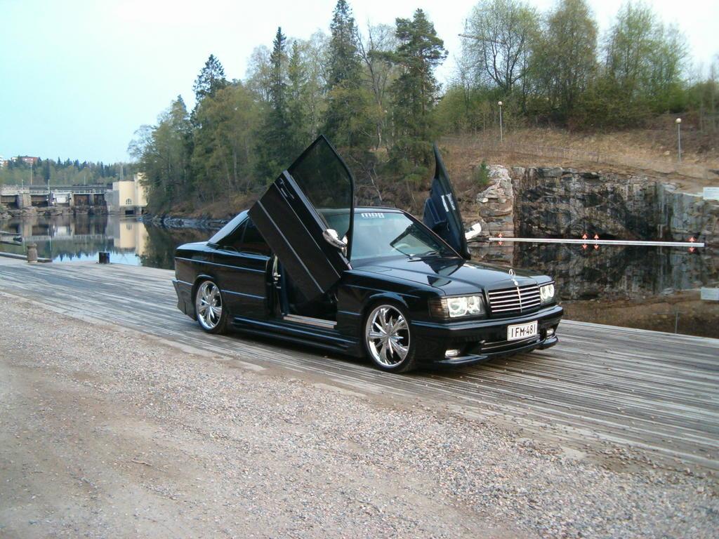 Mercedes Benz W201 190E Lambo Doors