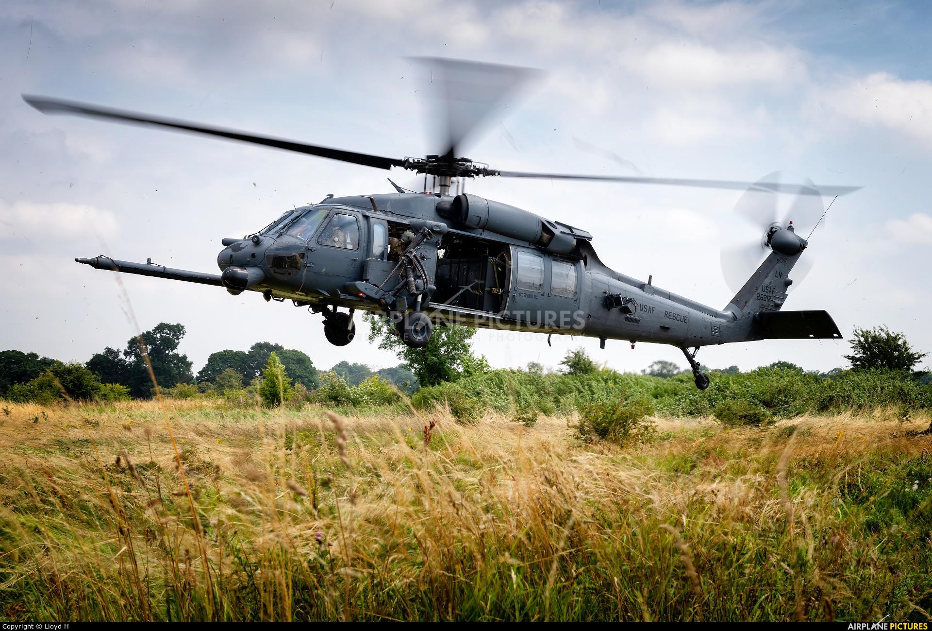 89 26212 Force Sikorsky HH 60G Pave Hawk At Off Airport