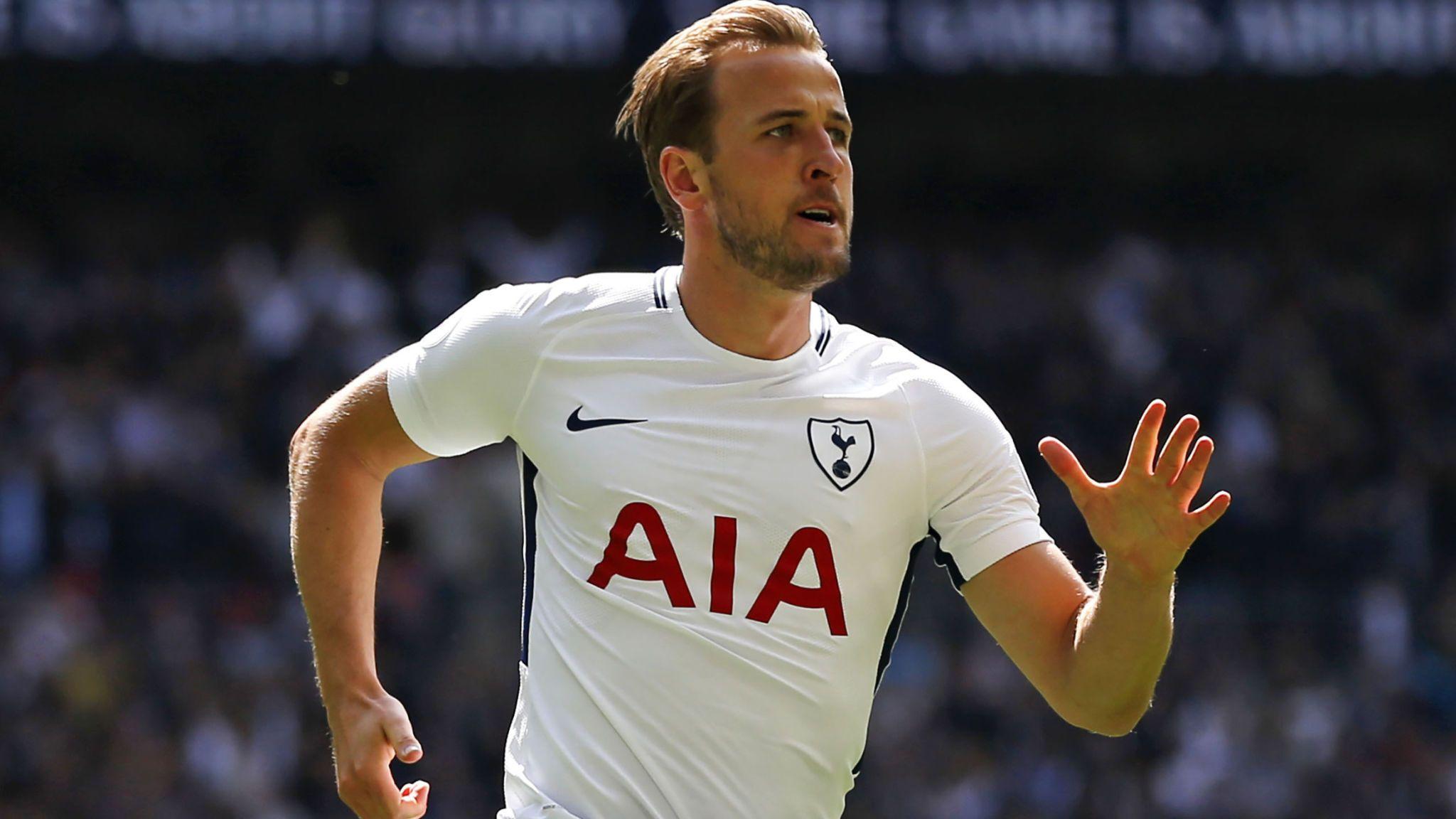 Harry Kane Signs New Six Year Contract With Tottenham