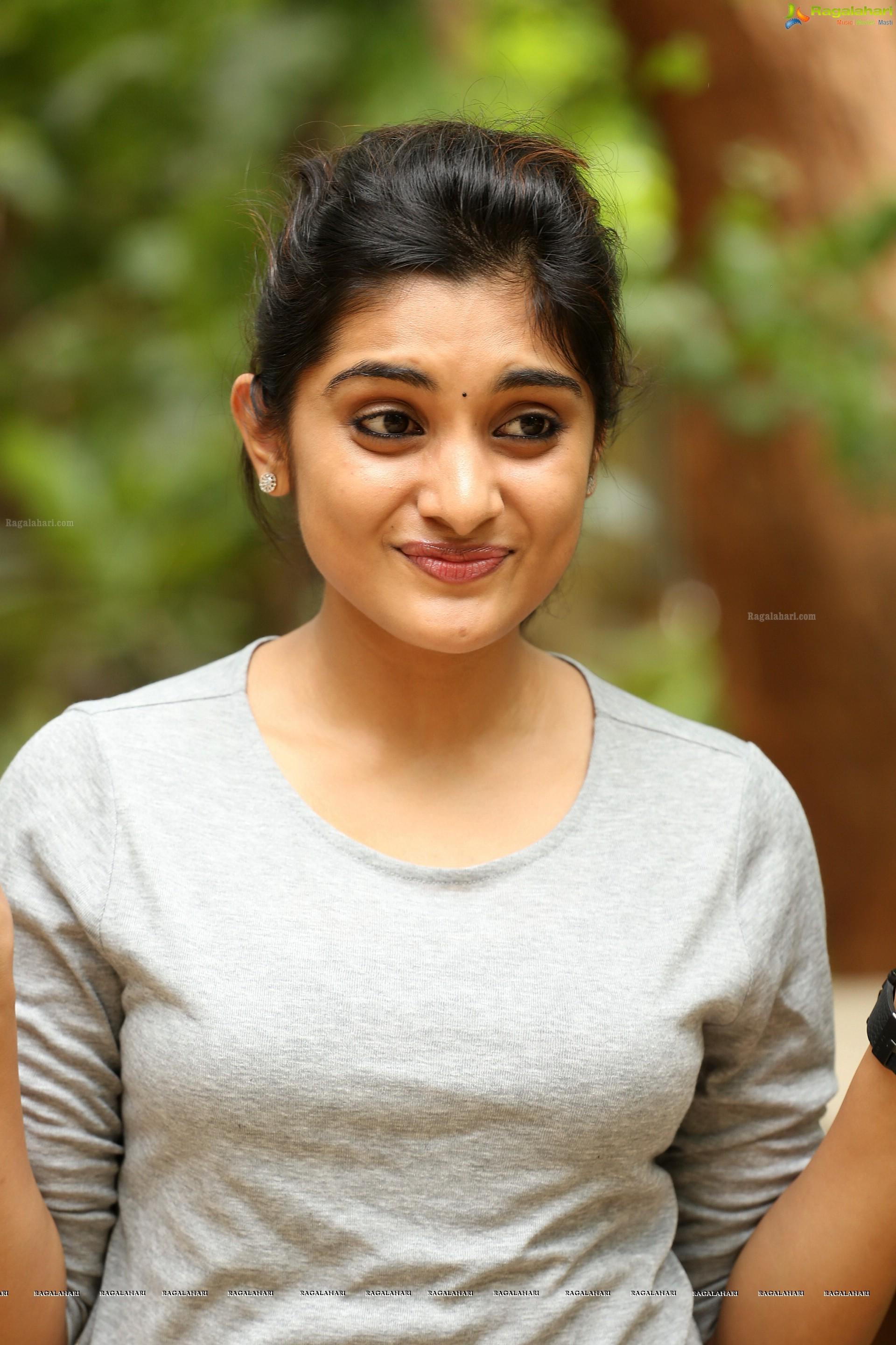 Nivetha Thomas Wallpapers Wallpaper Cave