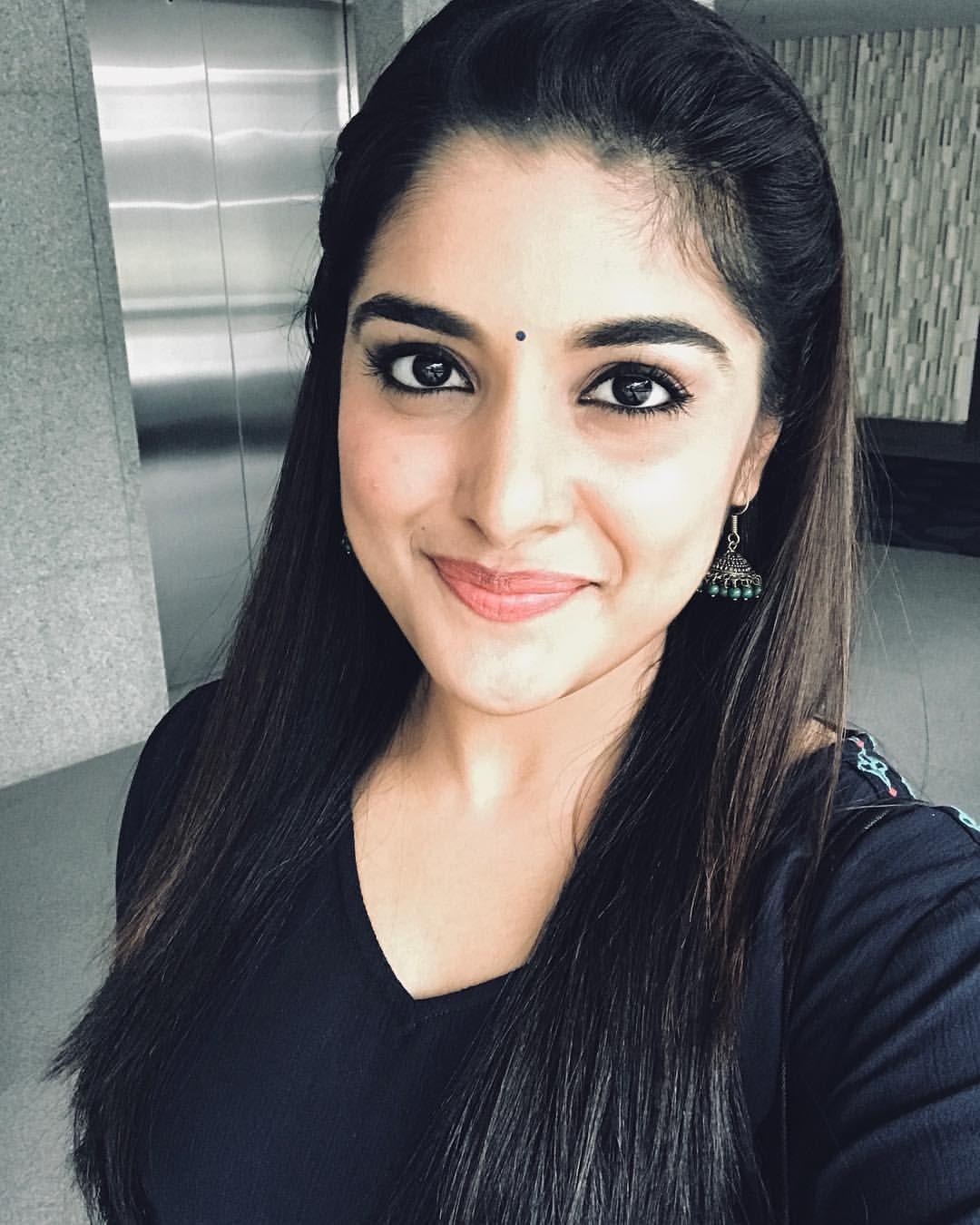 Nivetha Thomas Wallpapers - Wallpaper Cave