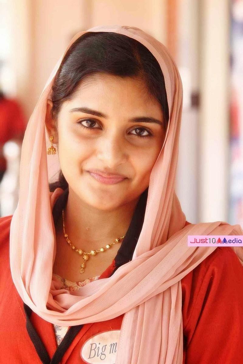 Actress Niveda Thomas Profile, Biography, Filmography & Photo