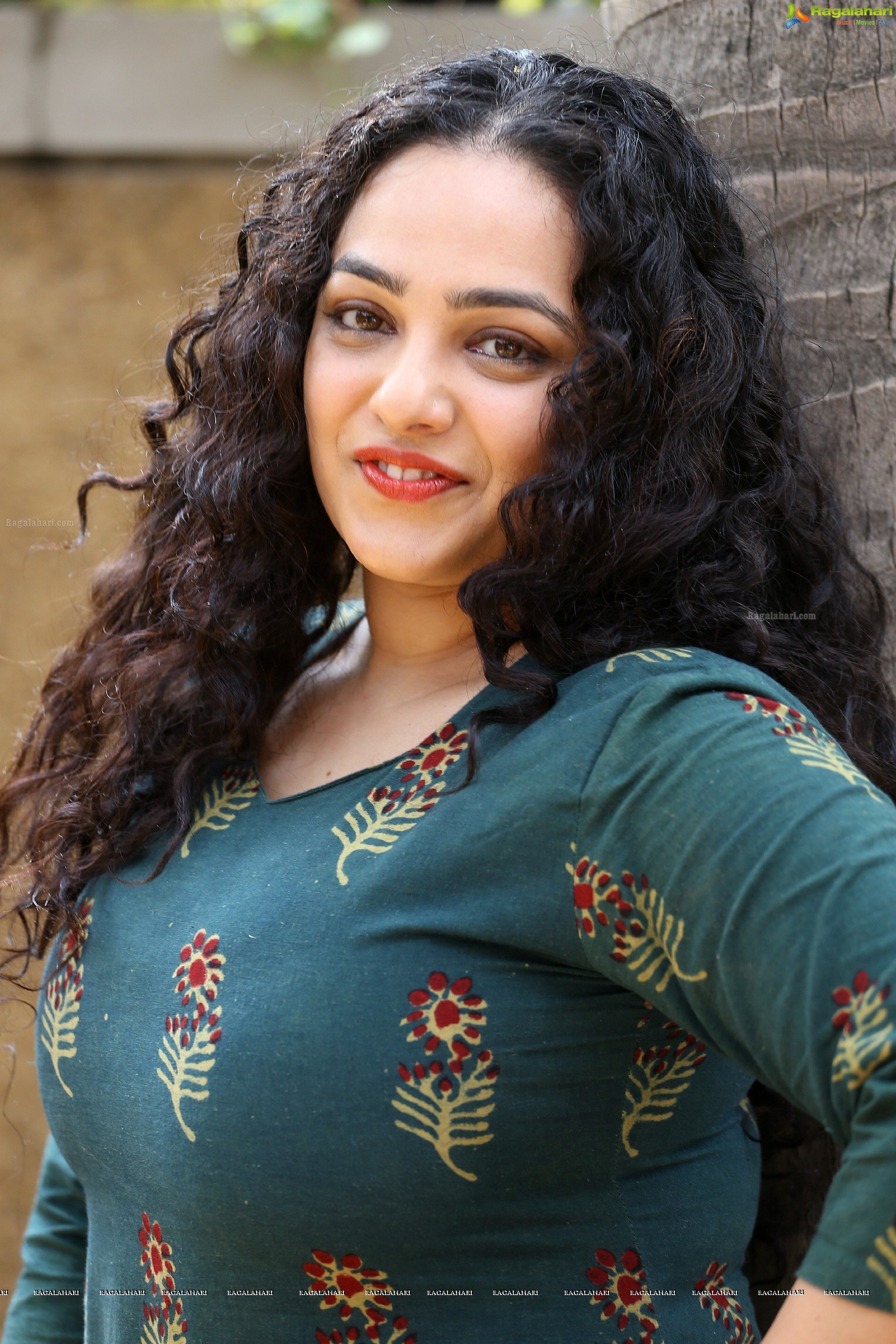 Nithya Menen Wallpapers - Wallpaper Cave