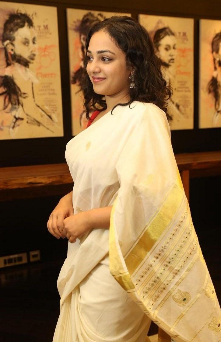 Nithya Menon Hot Oops Moment Image, Bikini Wallpaper