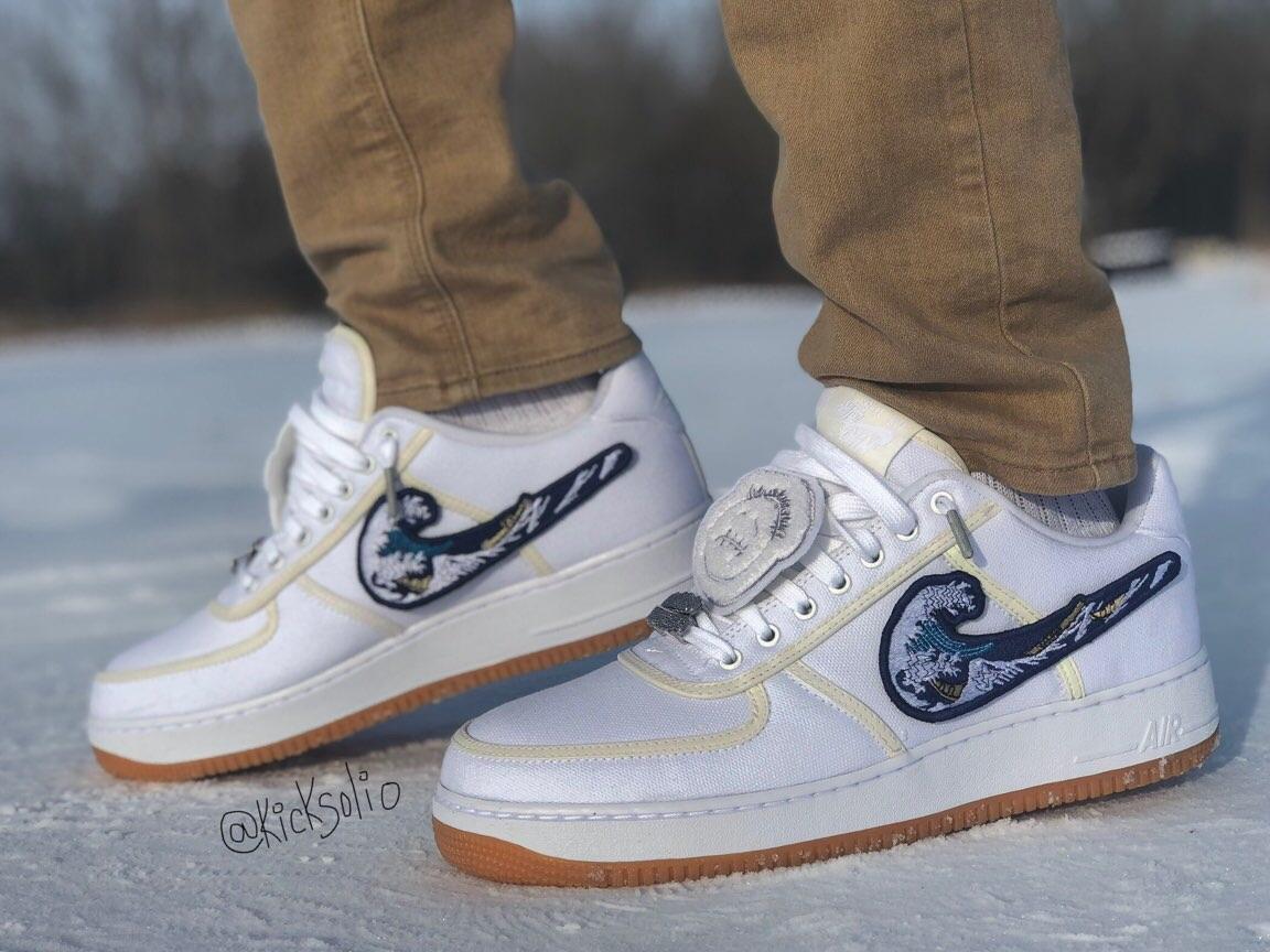 My friend make a small change to his Travis Scott AF1's! Thoughts