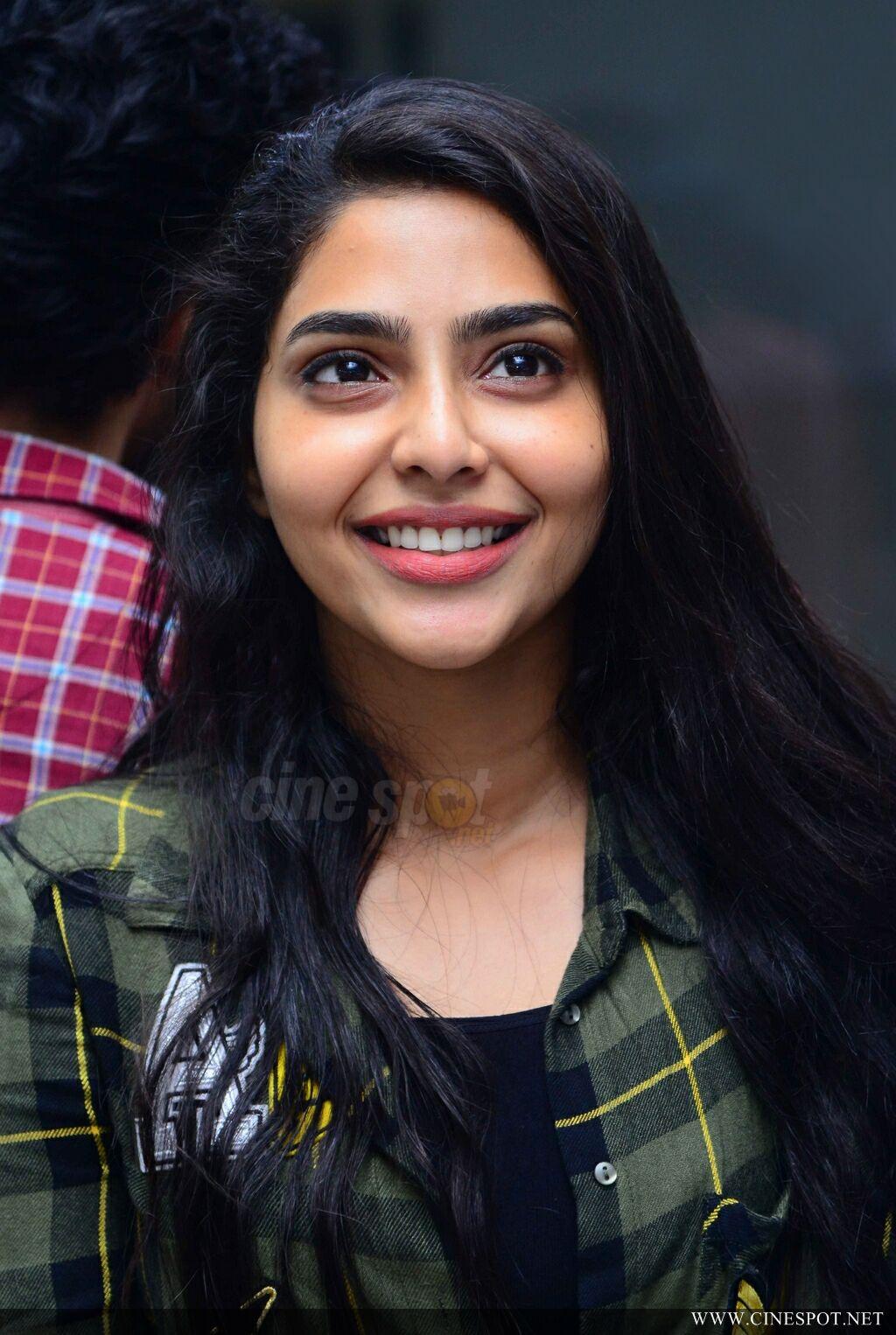 Aishwarya Lekshmi New Stills