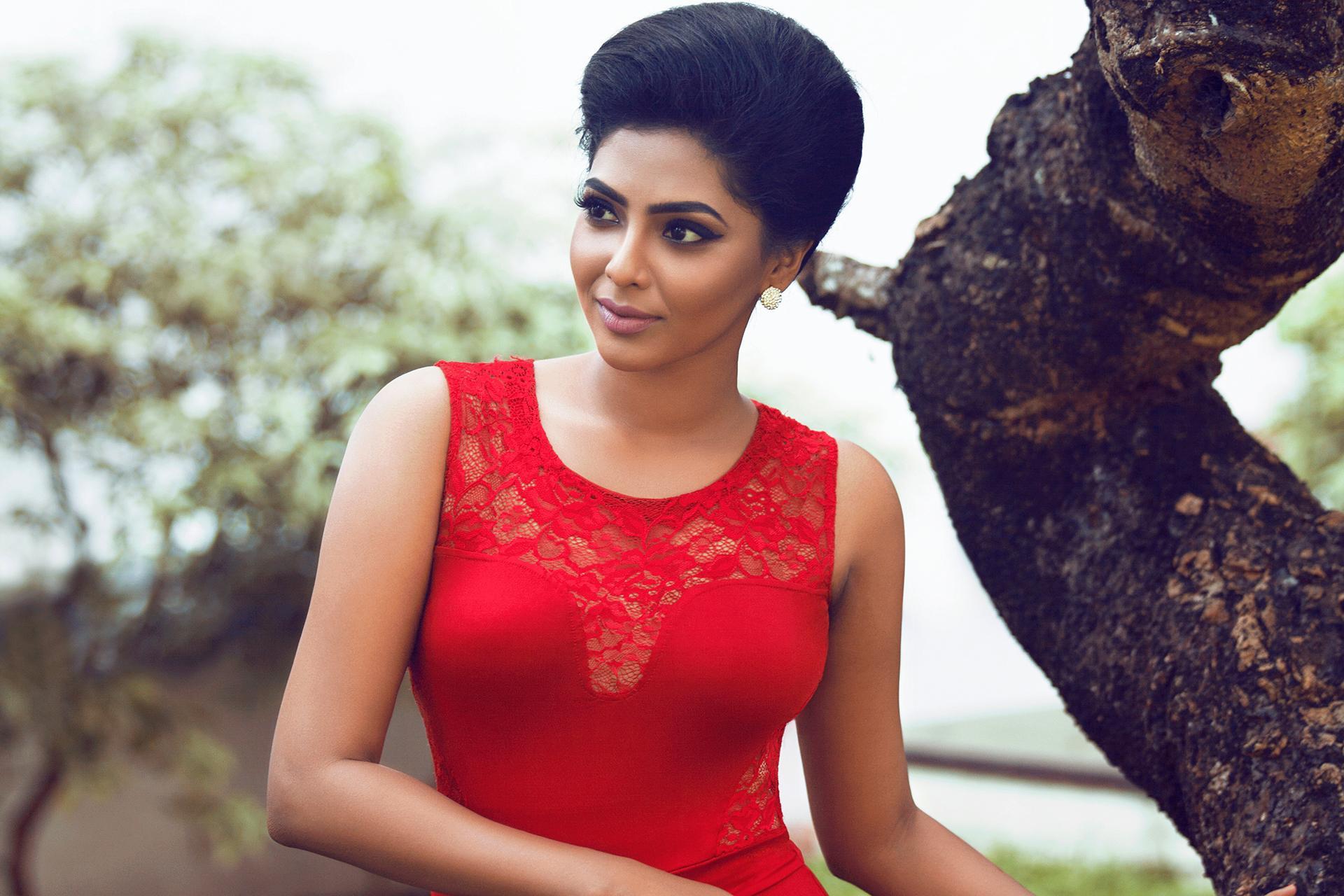 Aishwarya Lekshmi 1 wallpaperx1280