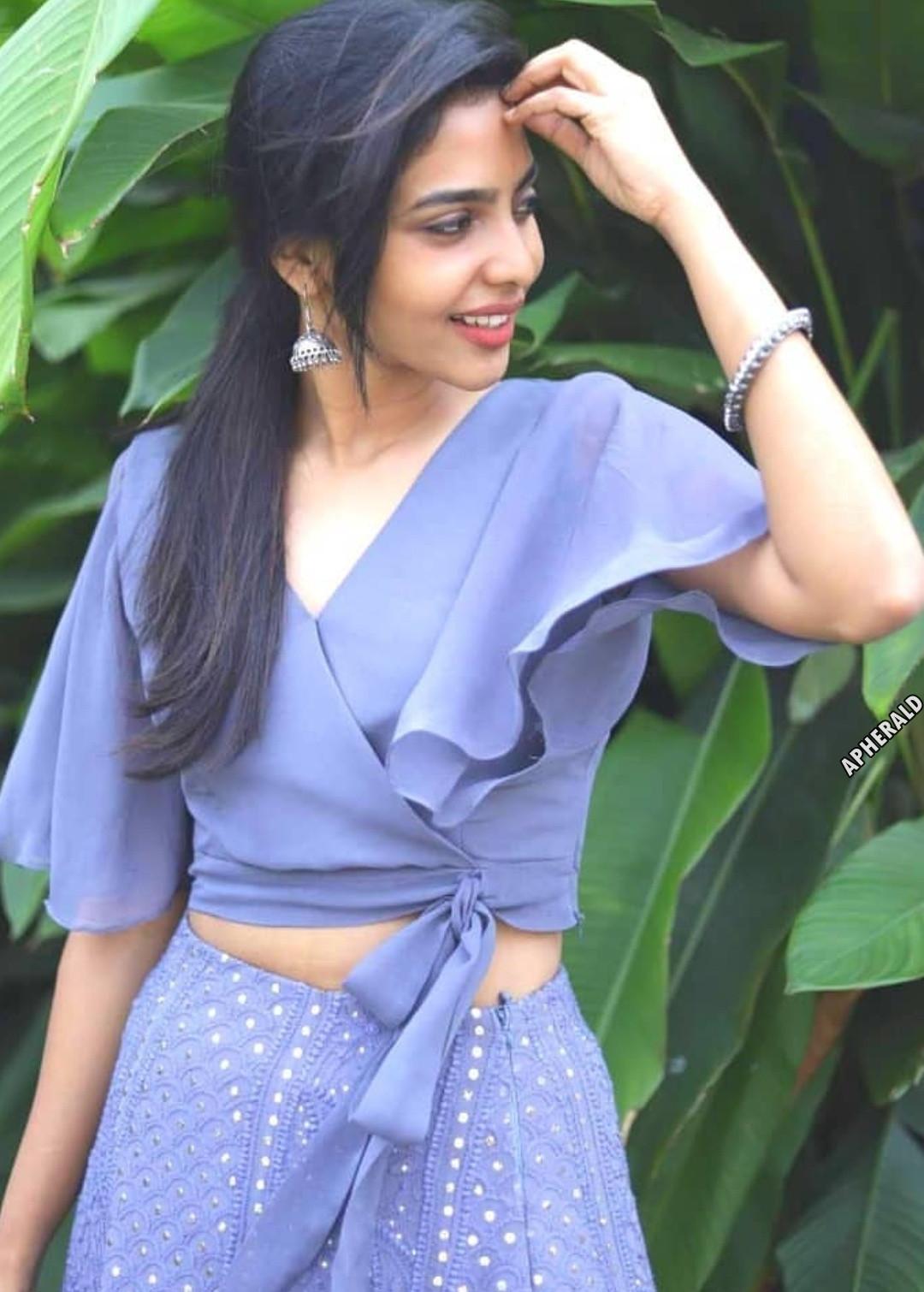 Aishwarya Lekshmi Wallpapers - Wallpaper Cave