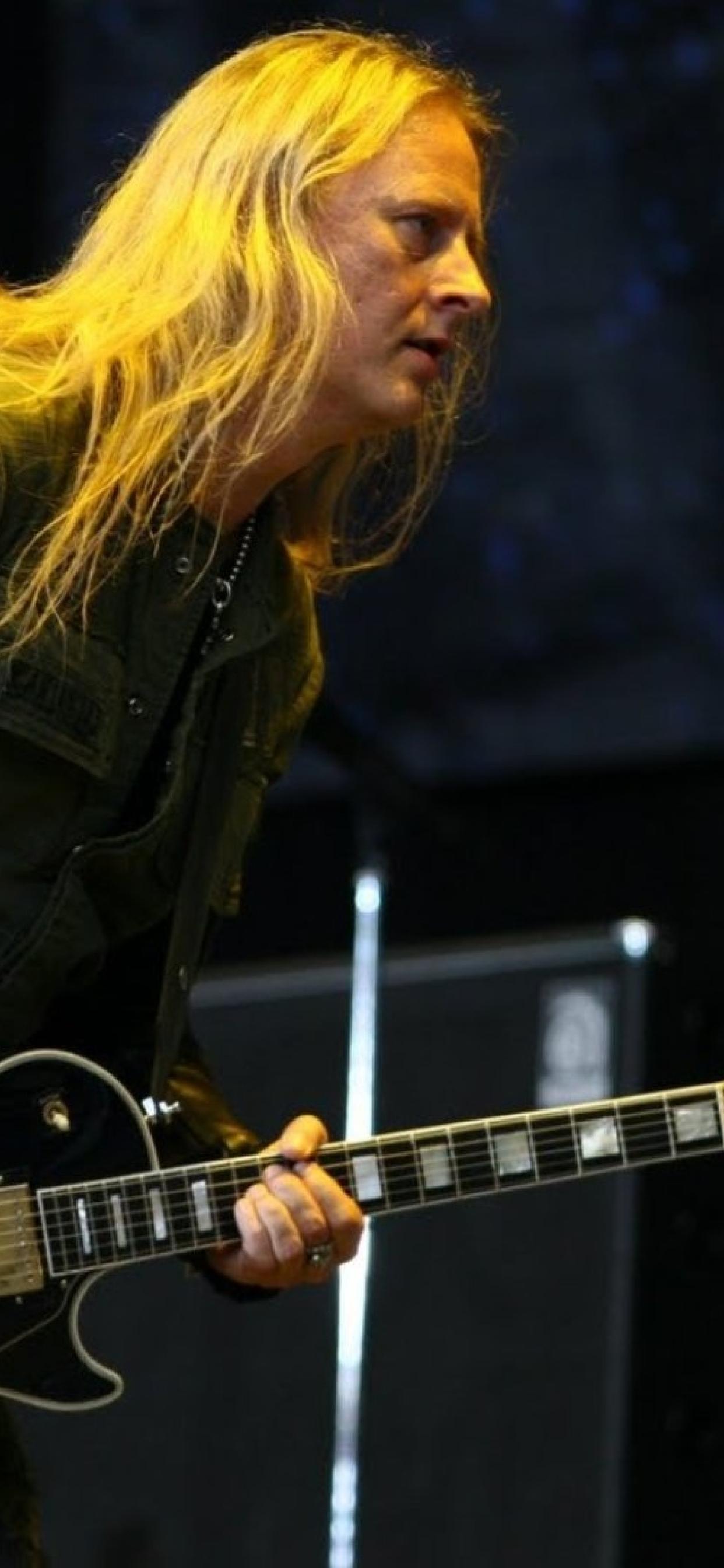 jerry cantrell, hair, guitar iPhone XS MAX Wallpaper, HD
