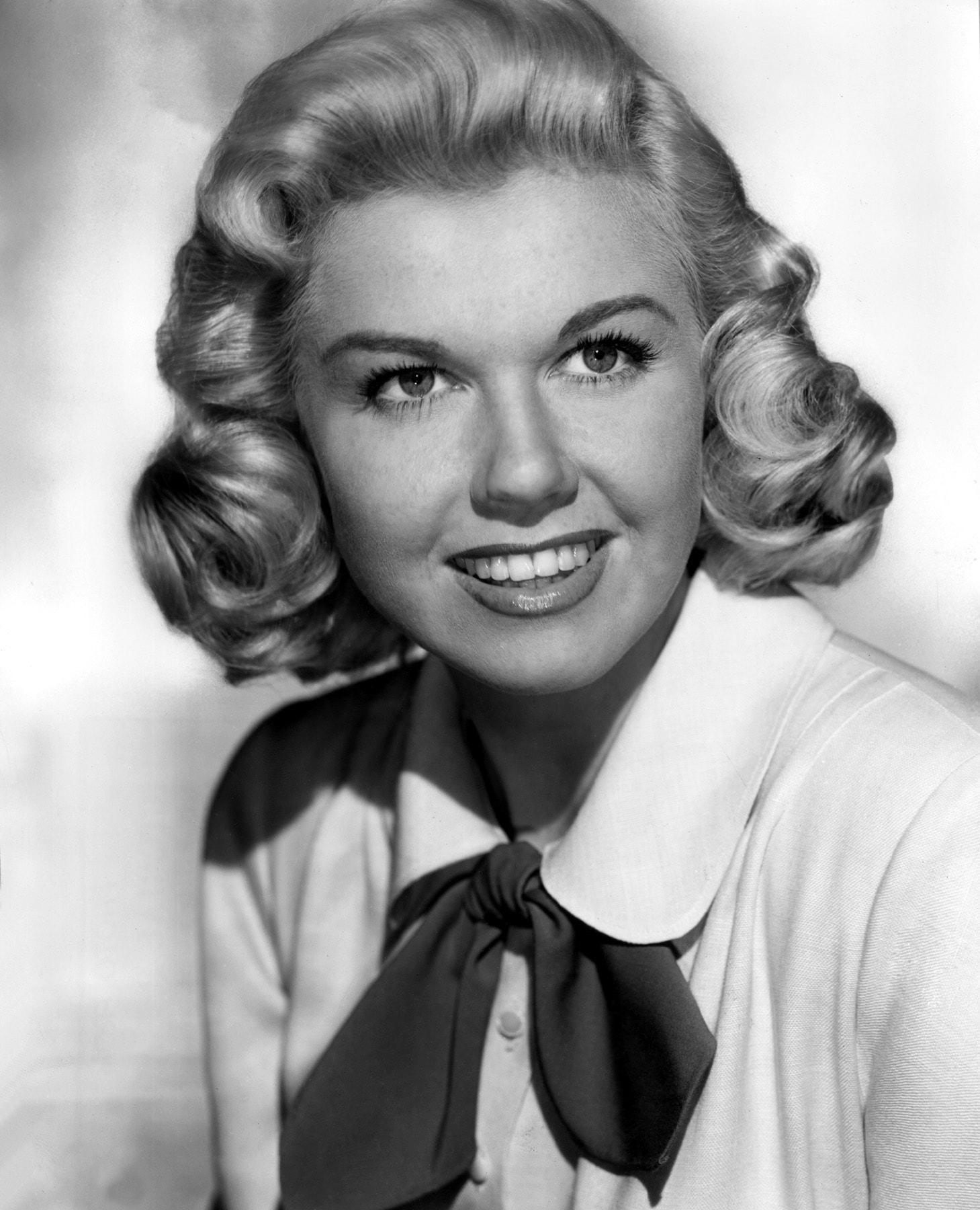 Doris Day HD Wallpaperwallpaper.net