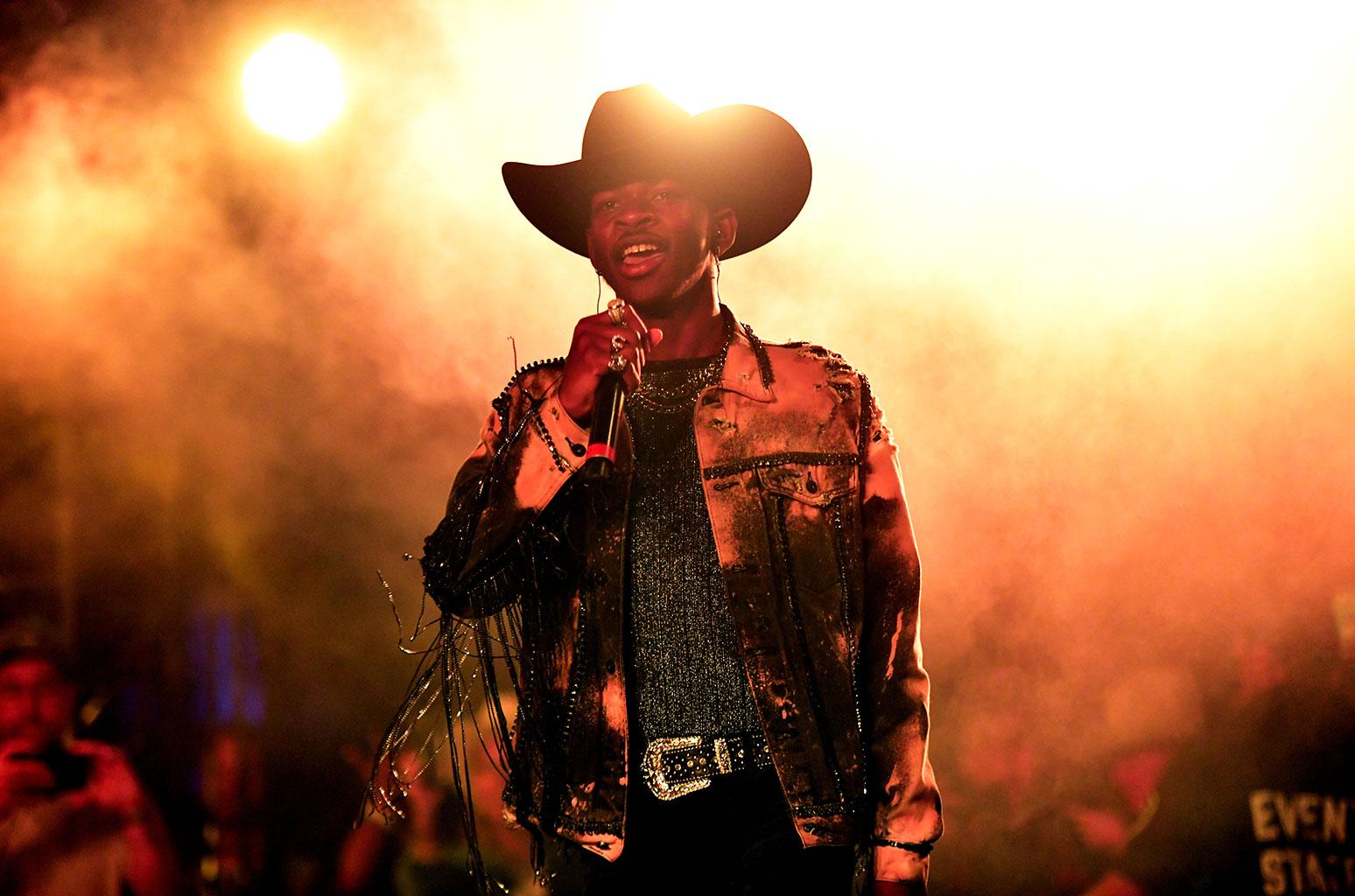 Lil Nas X's 'Old Town Road' Rules Billboard Hot 100 for Sixt...