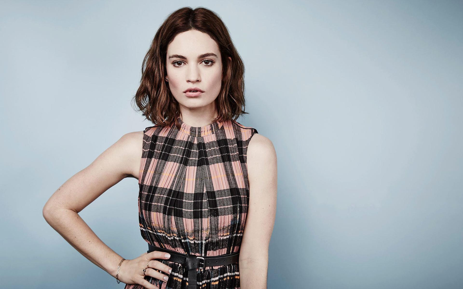 Actress Lily James Wallpapers.