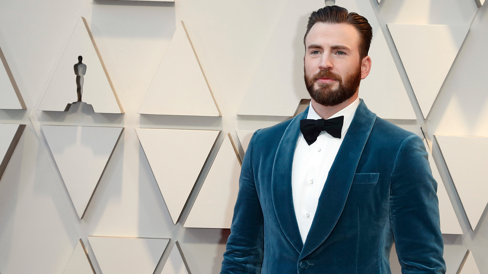 Video: Chris Evans Channeled Prince Charming for His Oscars 2019